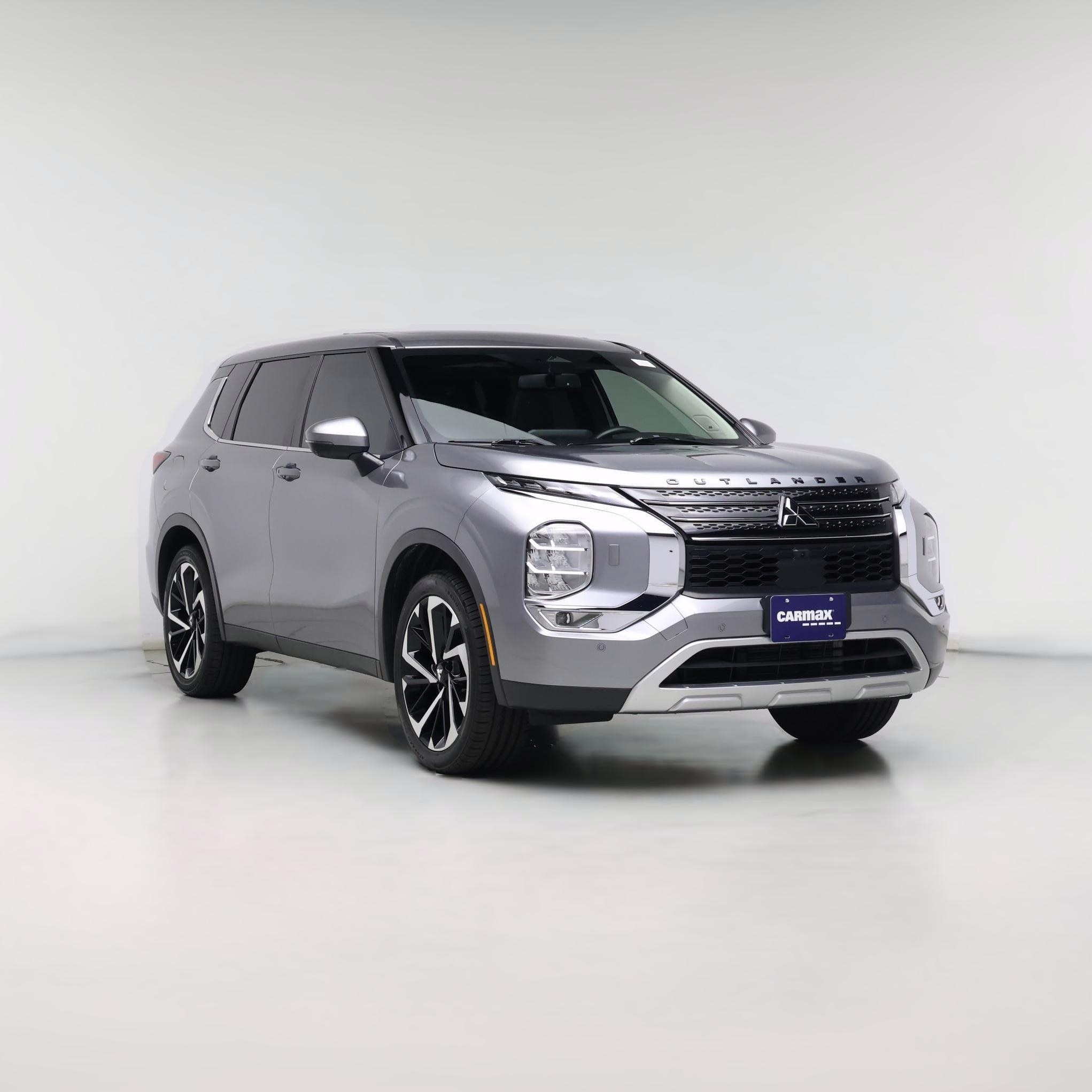 Thumbnail: 2022 Mitsubishi Outlander - 1