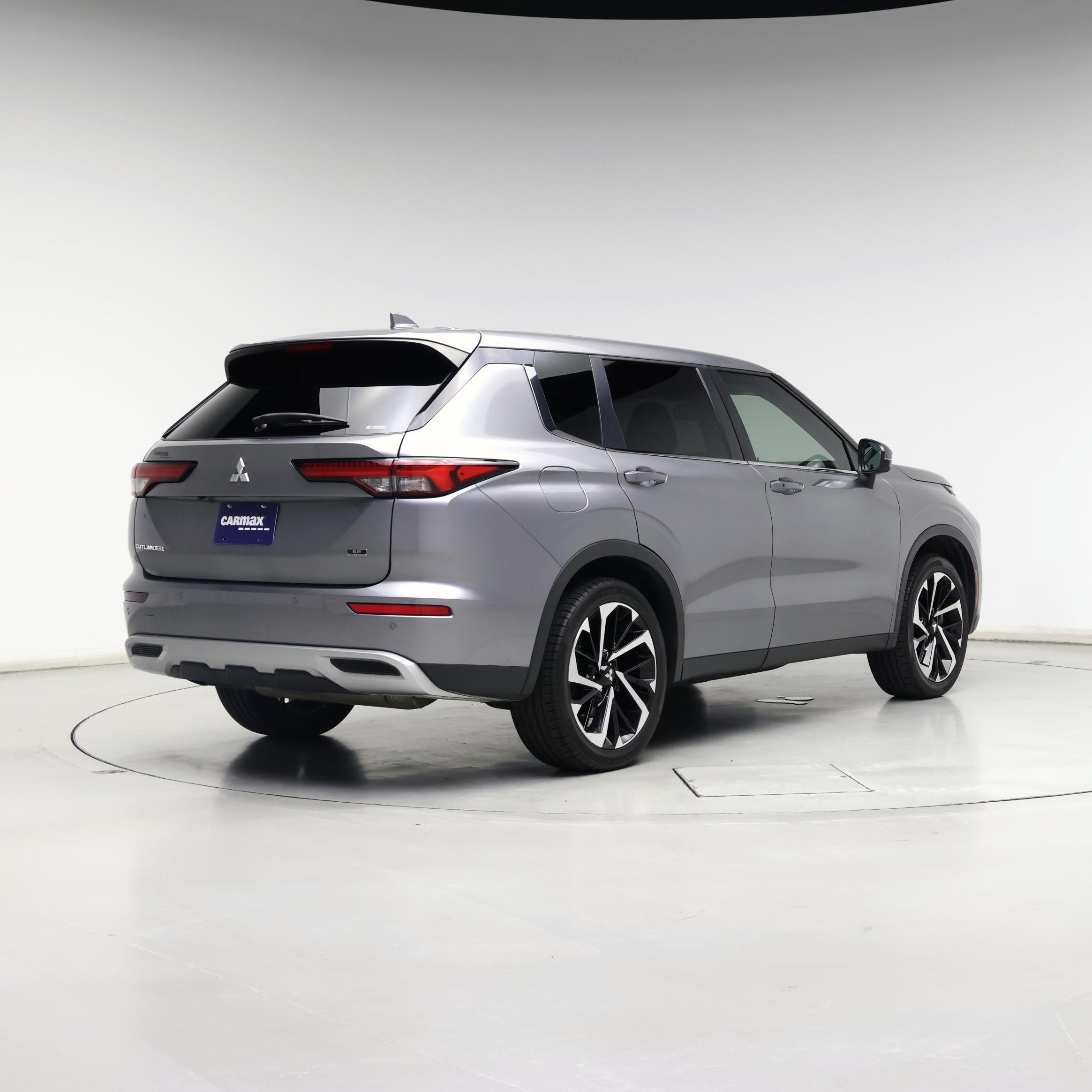 Thumbnail: 2022 Mitsubishi Outlander - 8