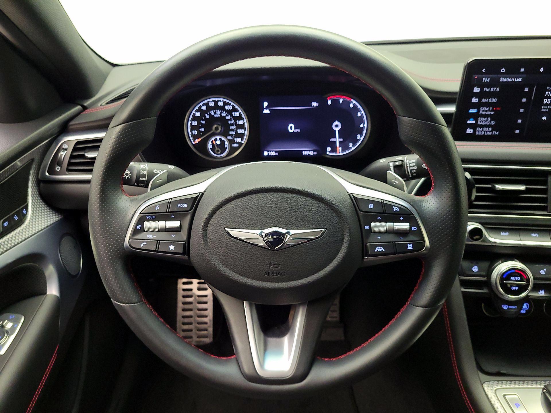 Thumbnail: 2023 Genesis G70 - 10