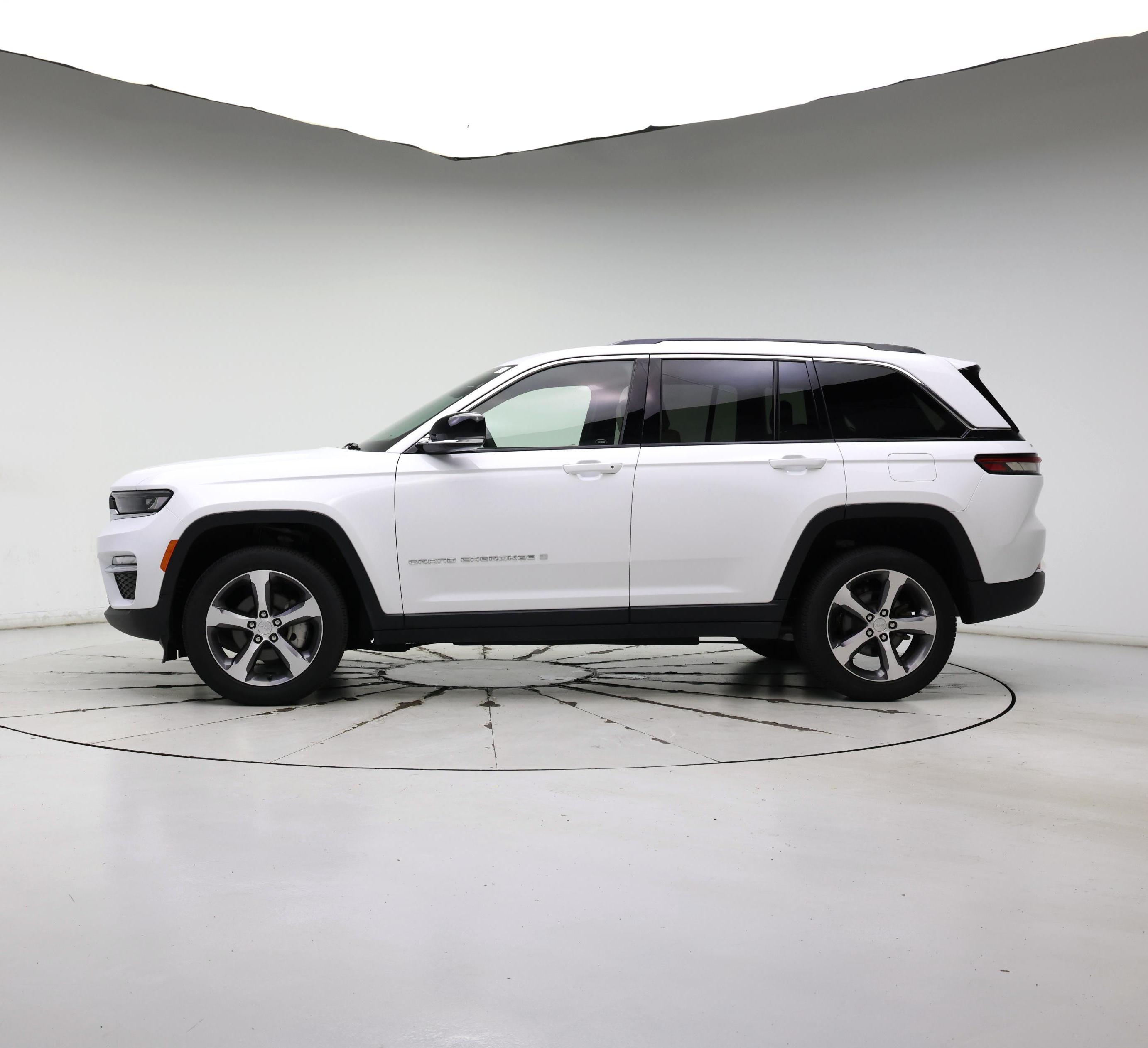 Thumbnail: 2023 Jeep Grand Cherokee - 3