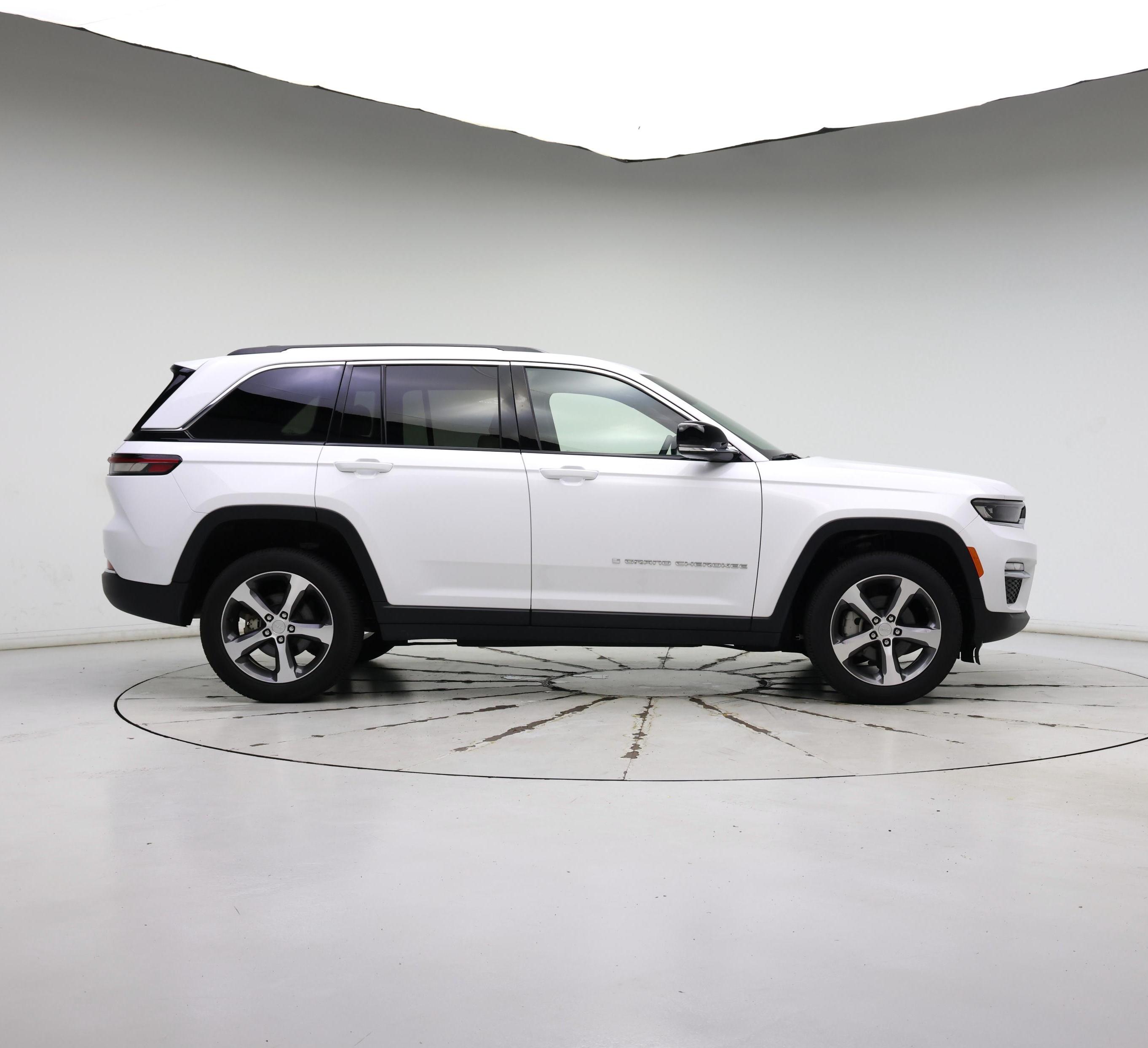 Thumbnail: 2023 Jeep Grand Cherokee - 7
