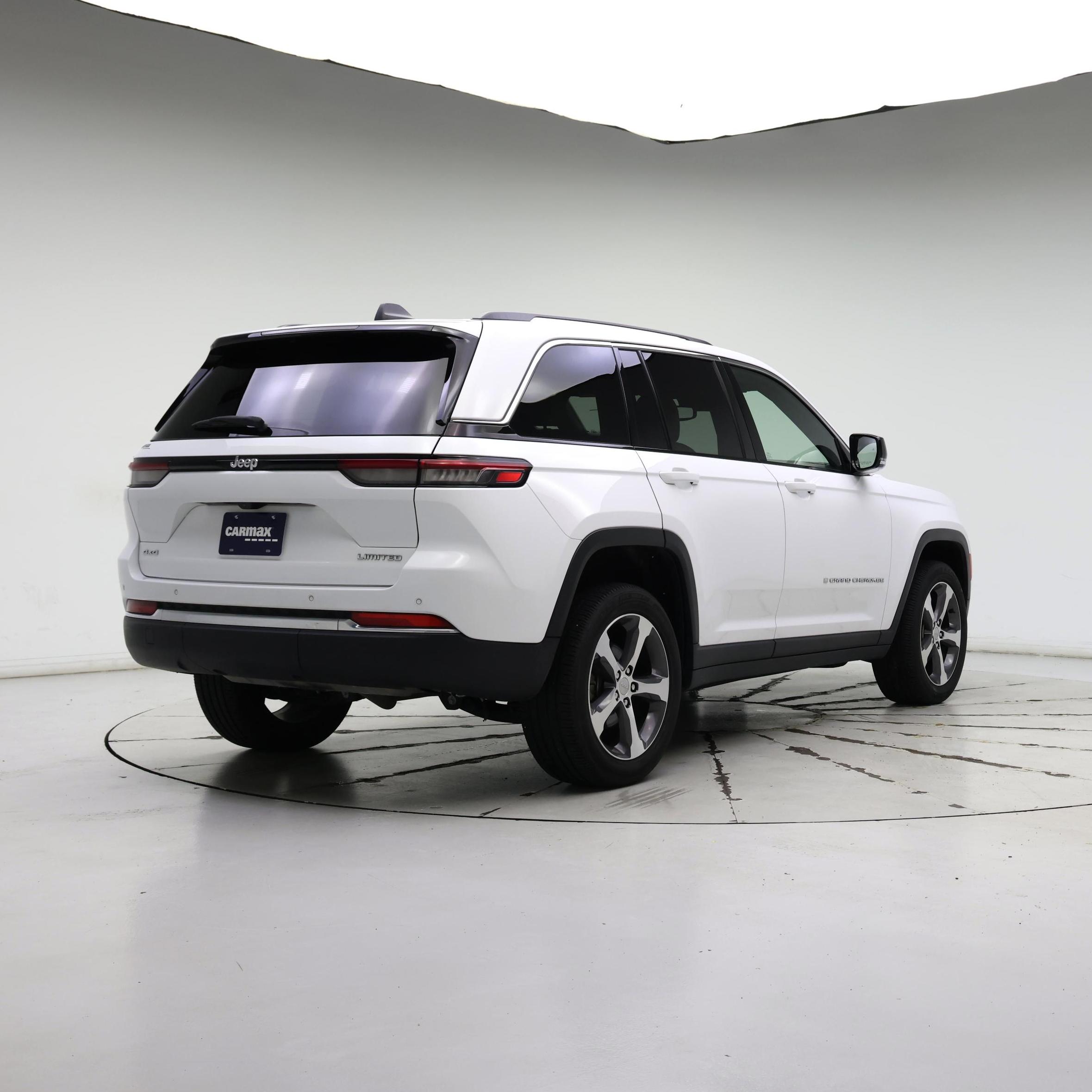Thumbnail: 2023 Jeep Grand Cherokee - 8