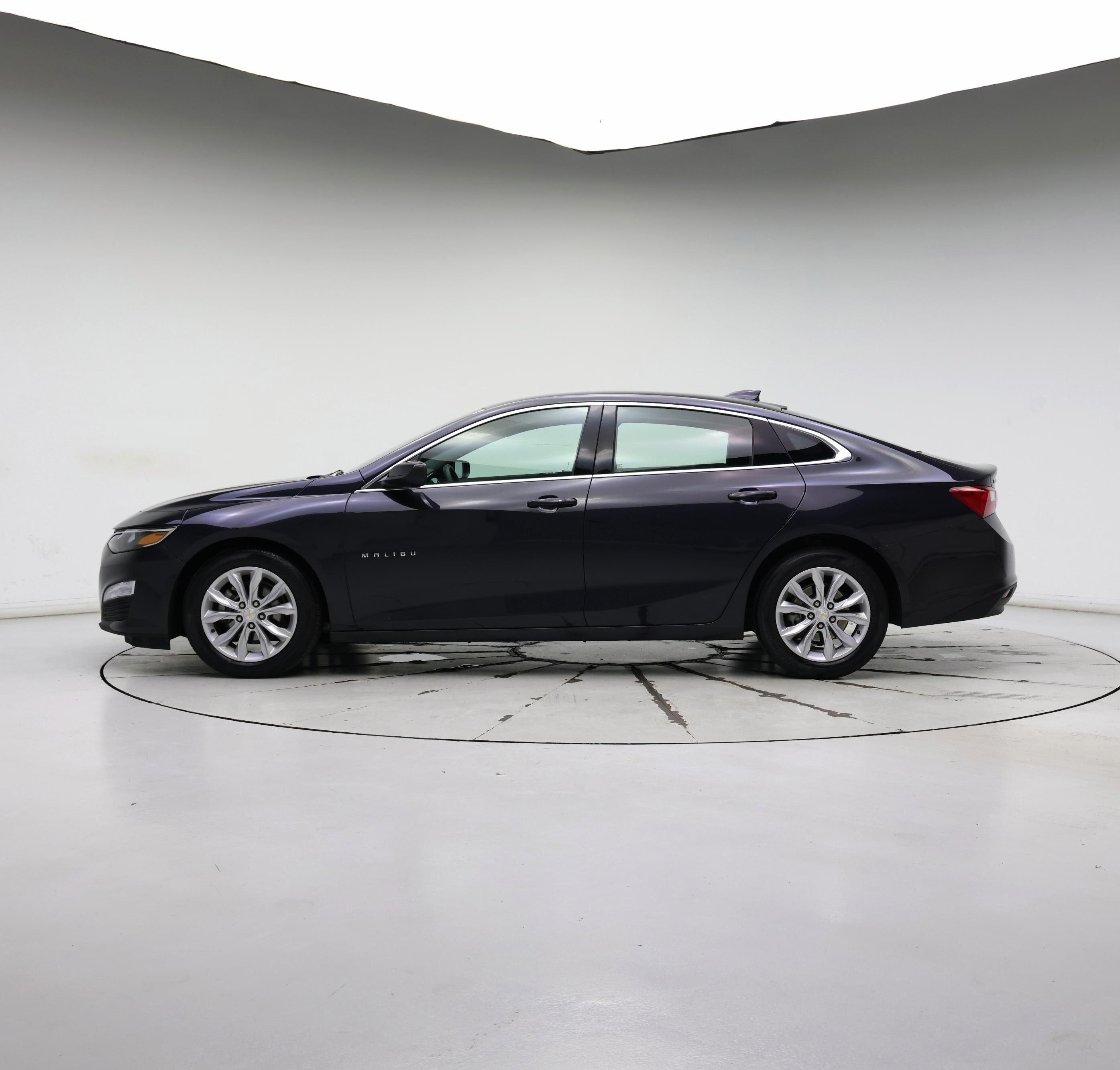 Thumbnail: 2023 Chevrolet Malibu - 3
