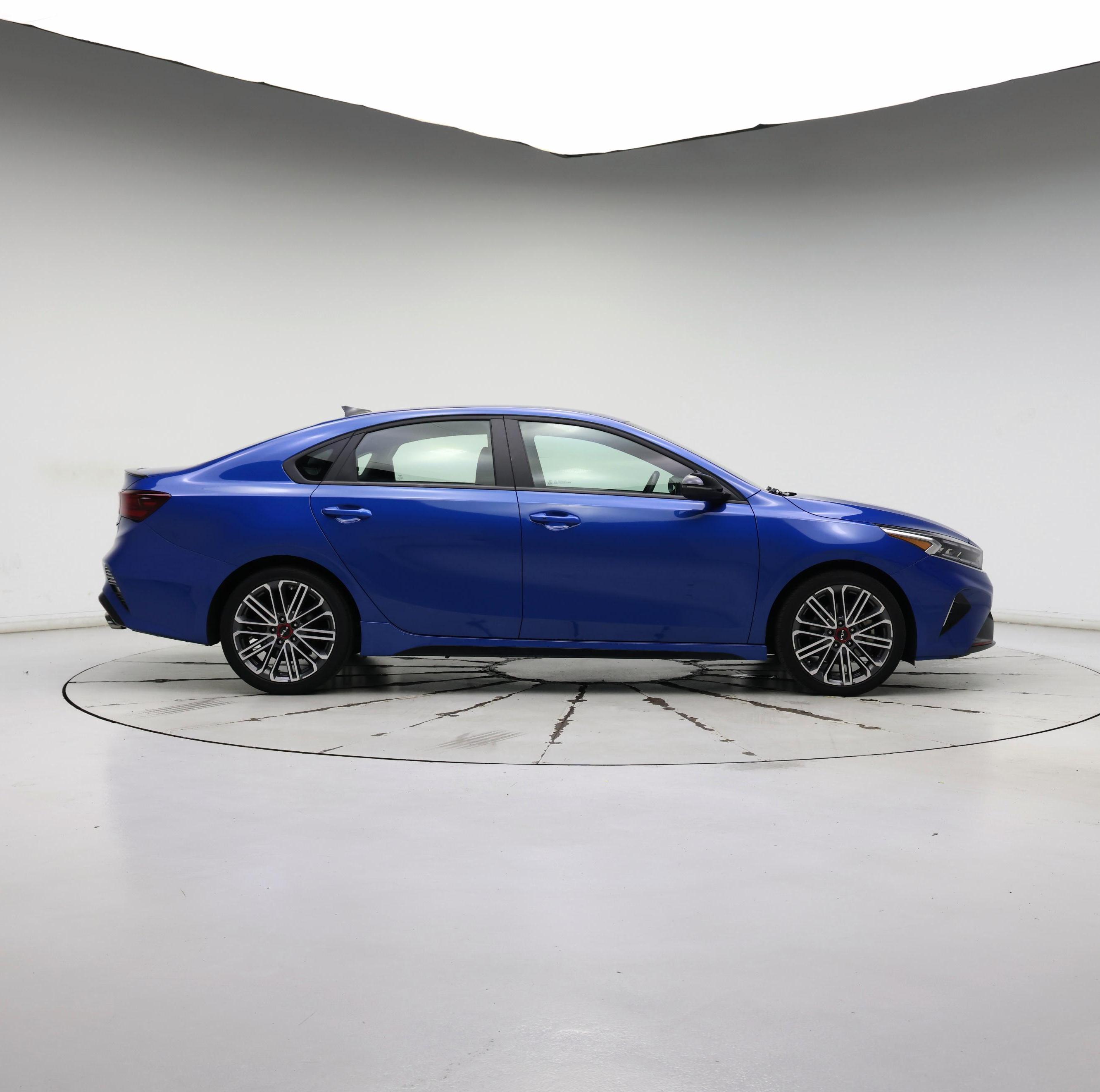 Thumbnail: 2023 Kia Forte - 7