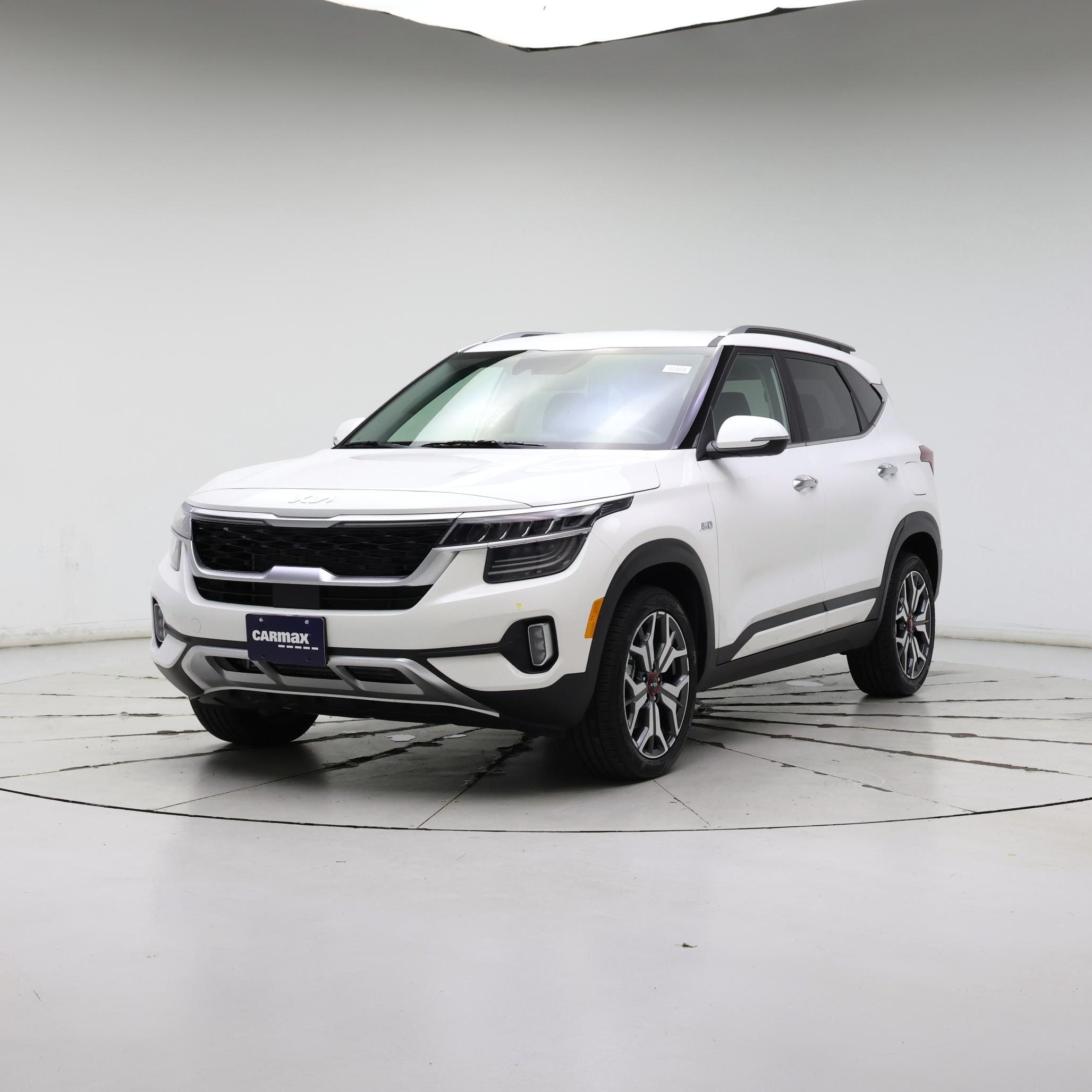 Thumbnail: 2022 Kia Seltos - 4
