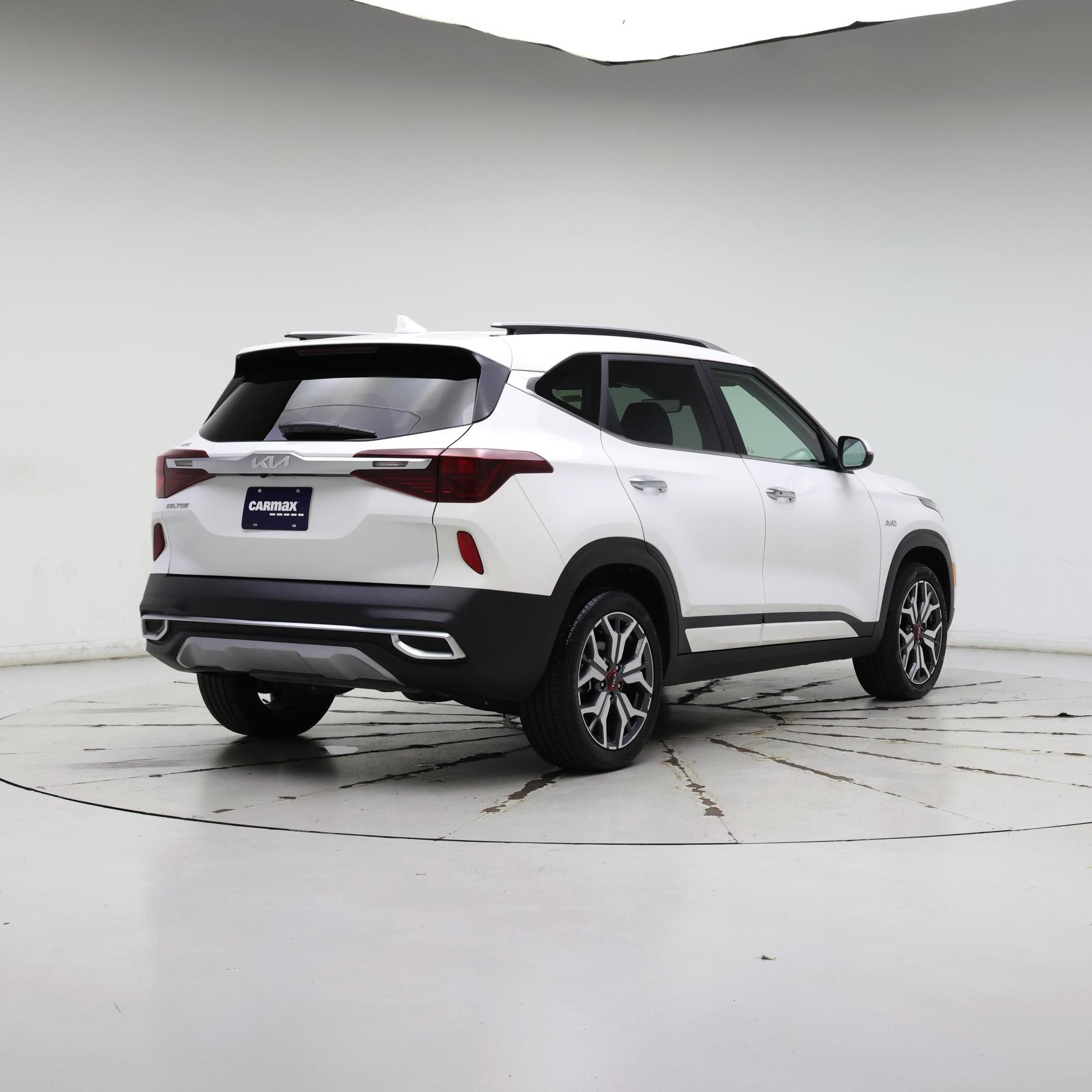 Thumbnail: 2022 Kia Seltos - 8