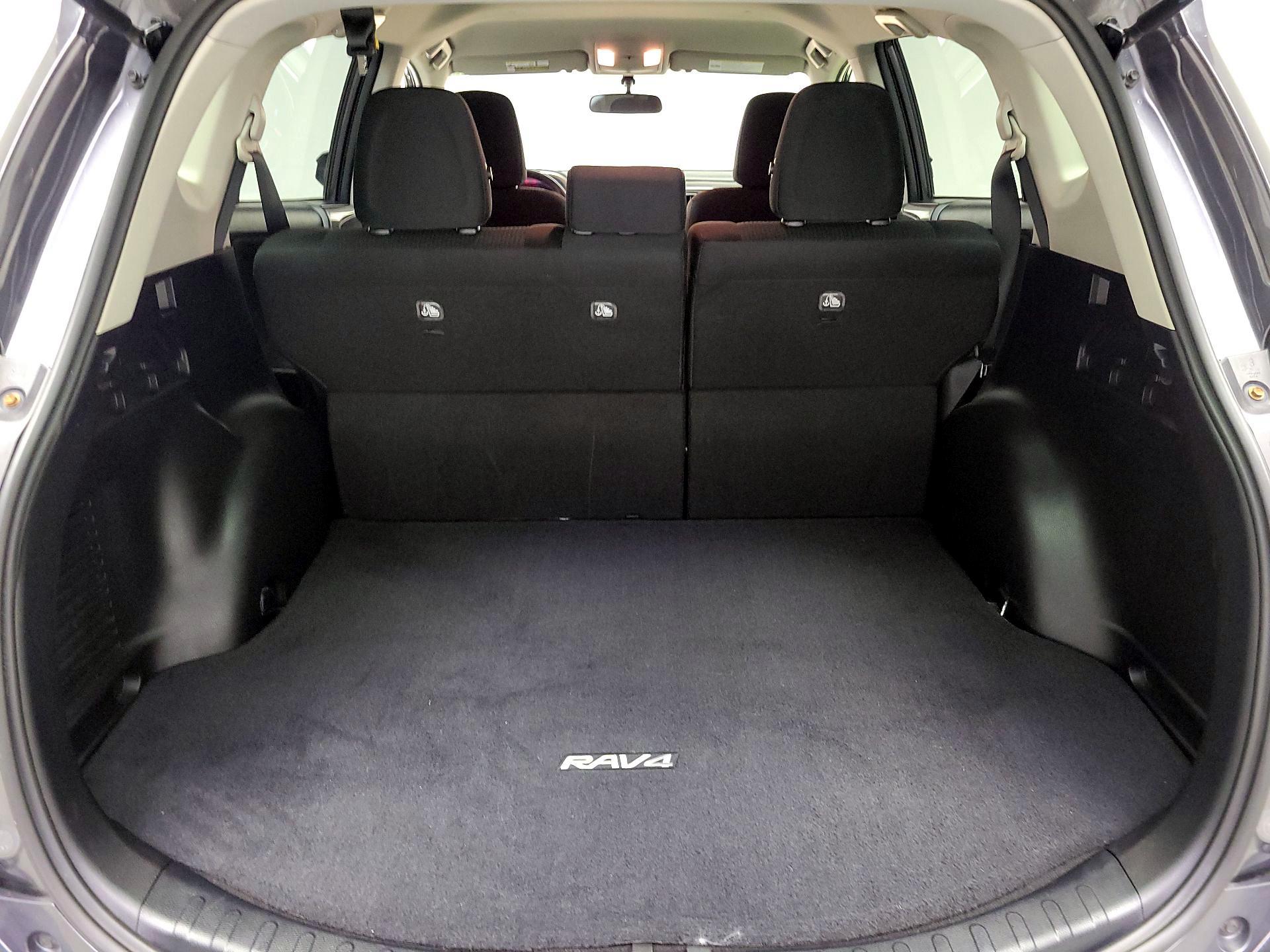 Thumbnail: 2016 Toyota RAV4 - 20