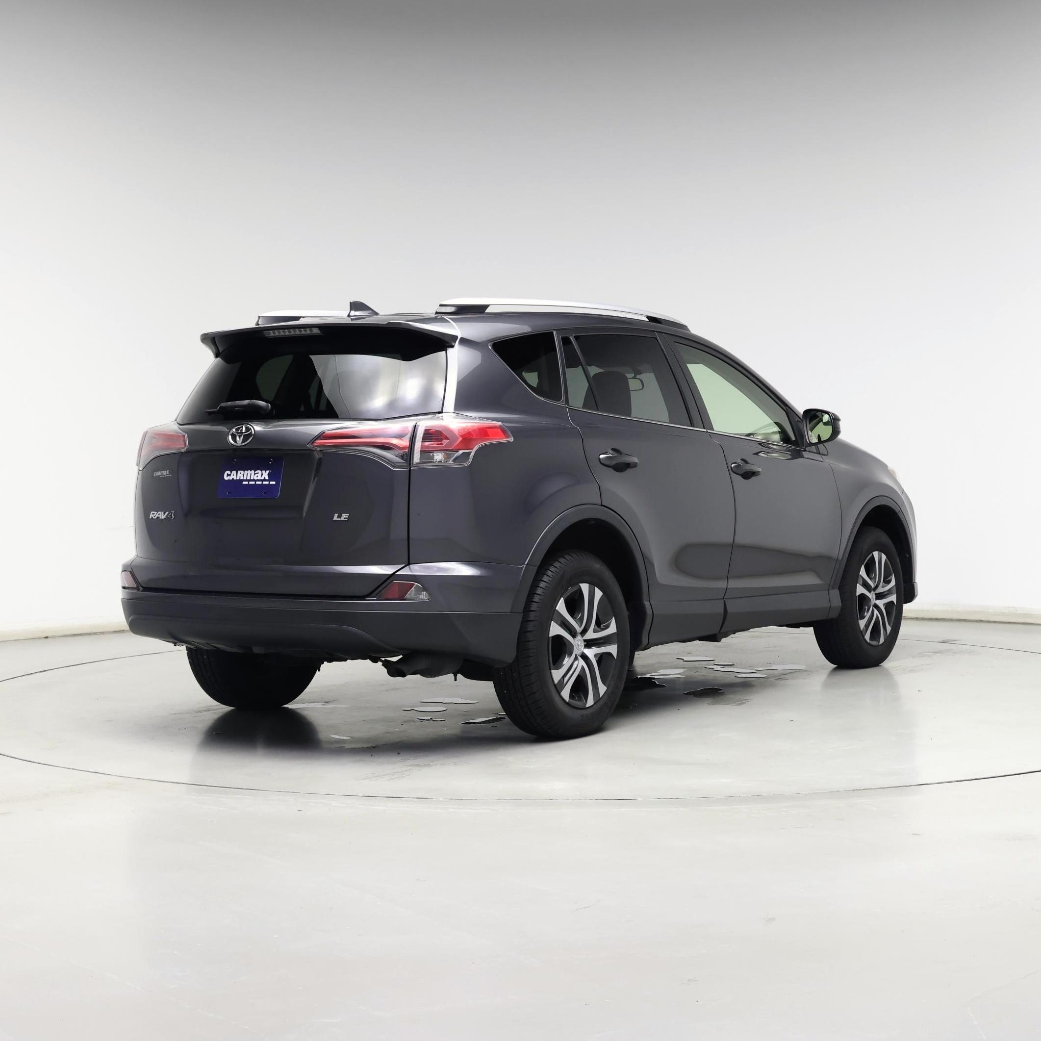 Thumbnail: 2016 Toyota RAV4 - 8