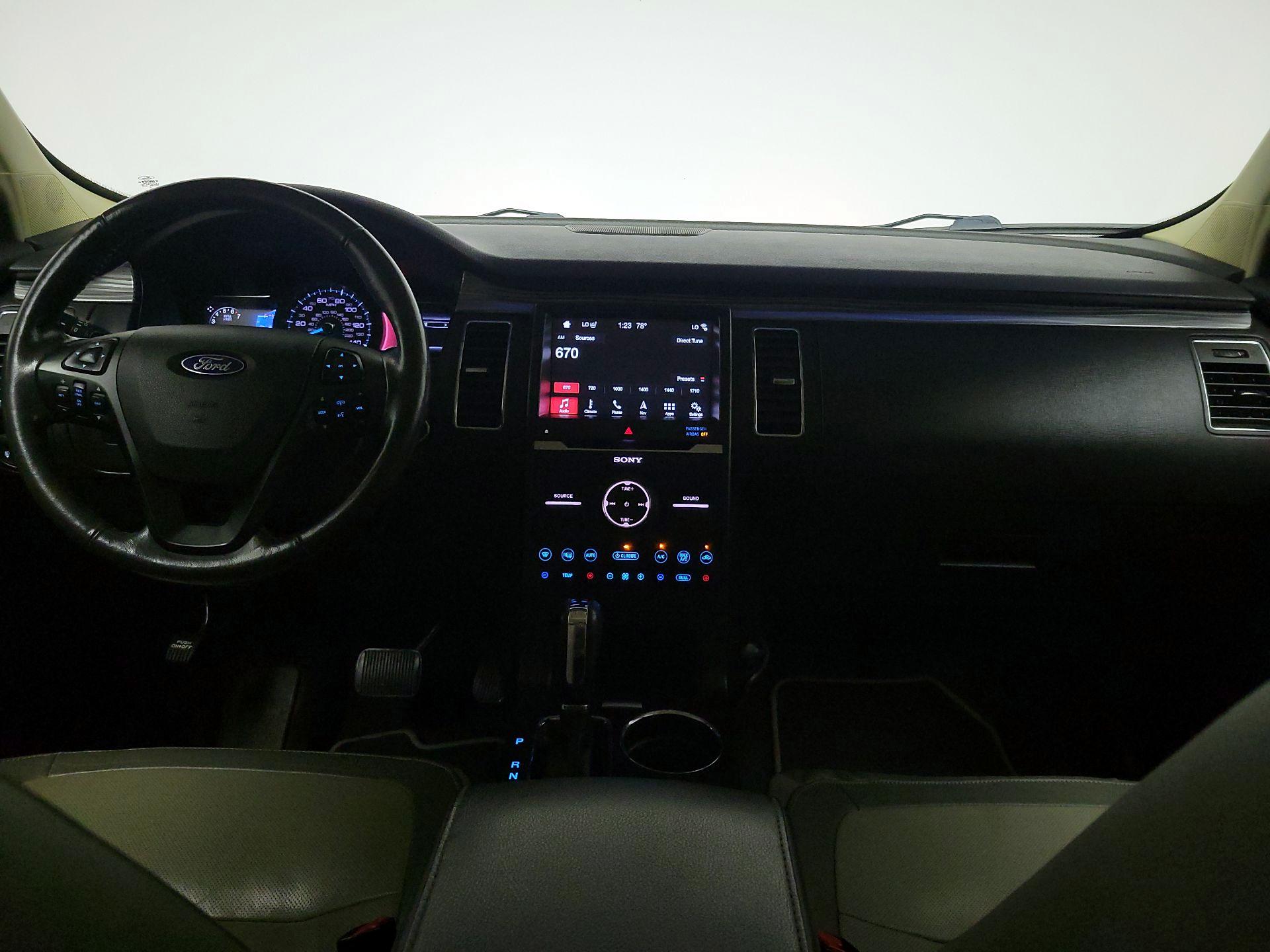 Thumbnail: 2016 Ford Flex - 9