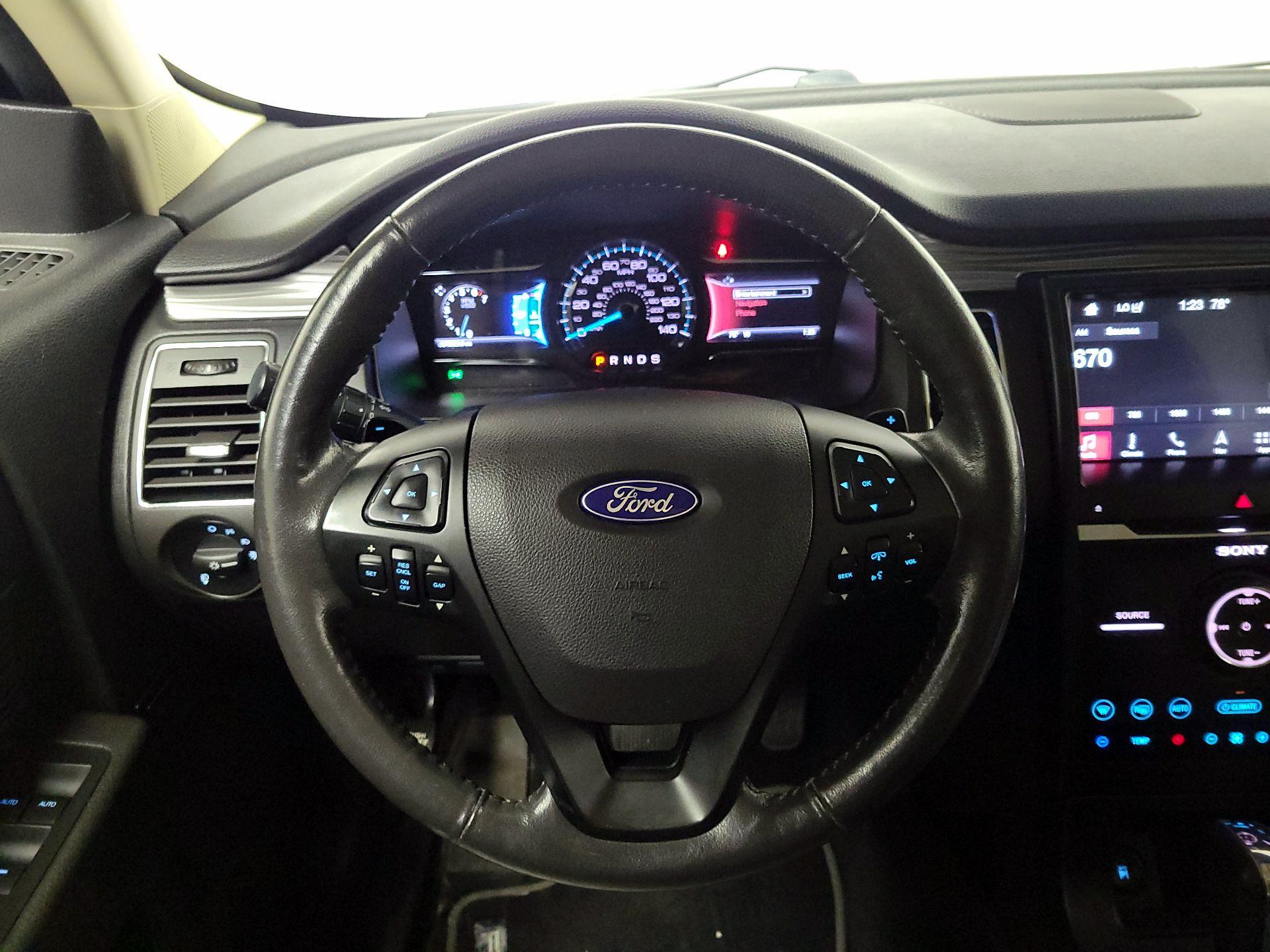 Thumbnail: 2016 Ford Flex - 10
