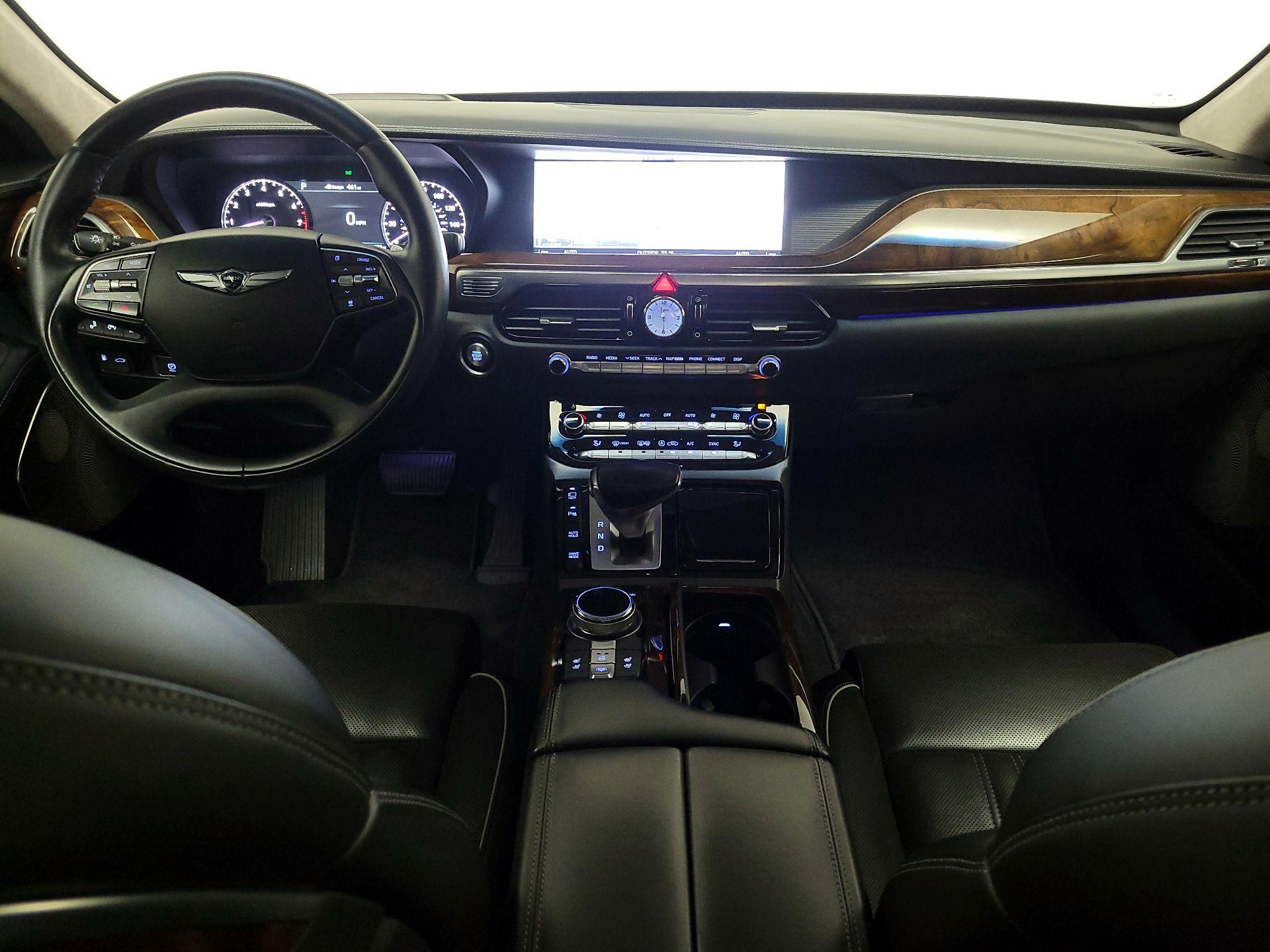 Thumbnail: 2018 Genesis G90 - 9