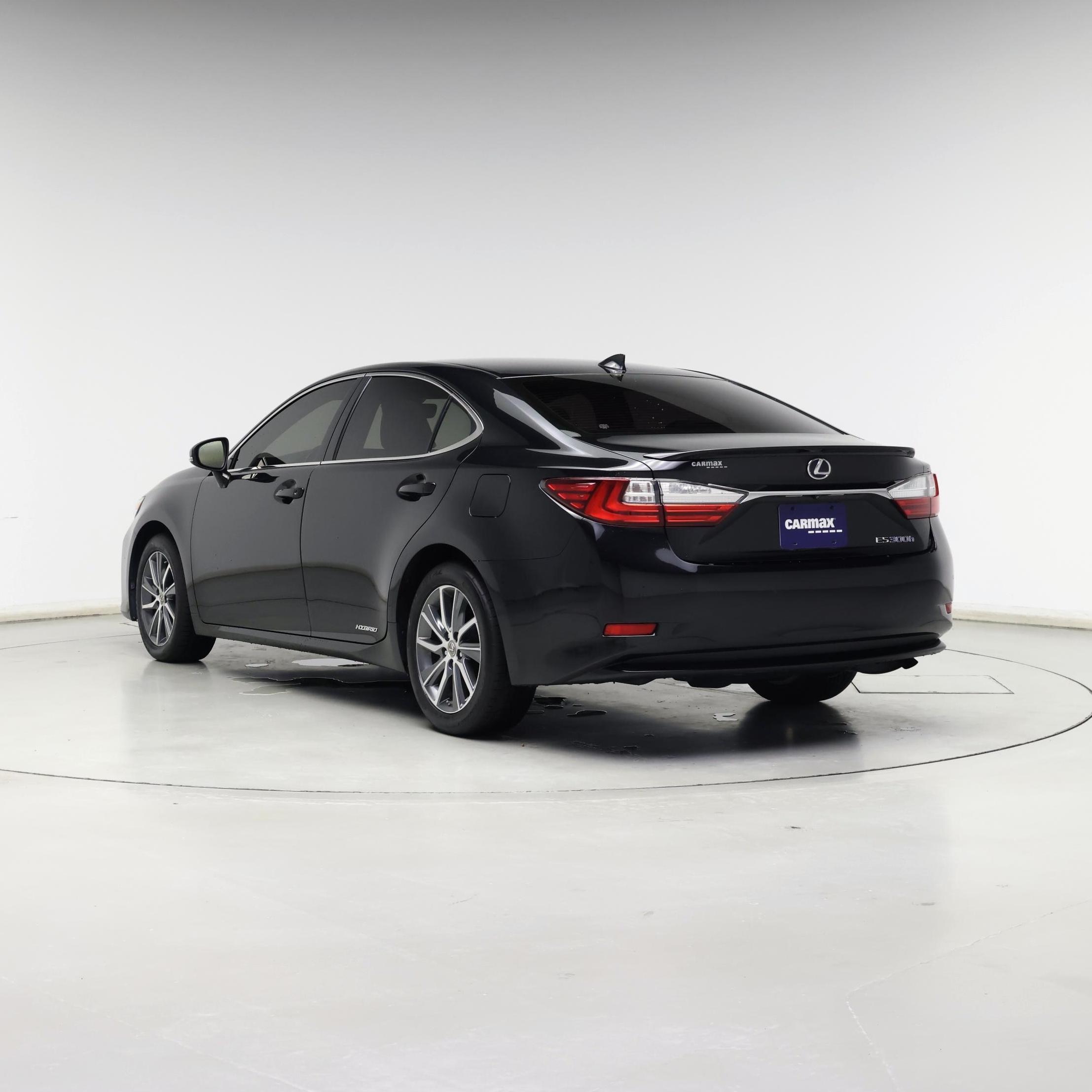 Thumbnail: 2017 Lexus ES - 2