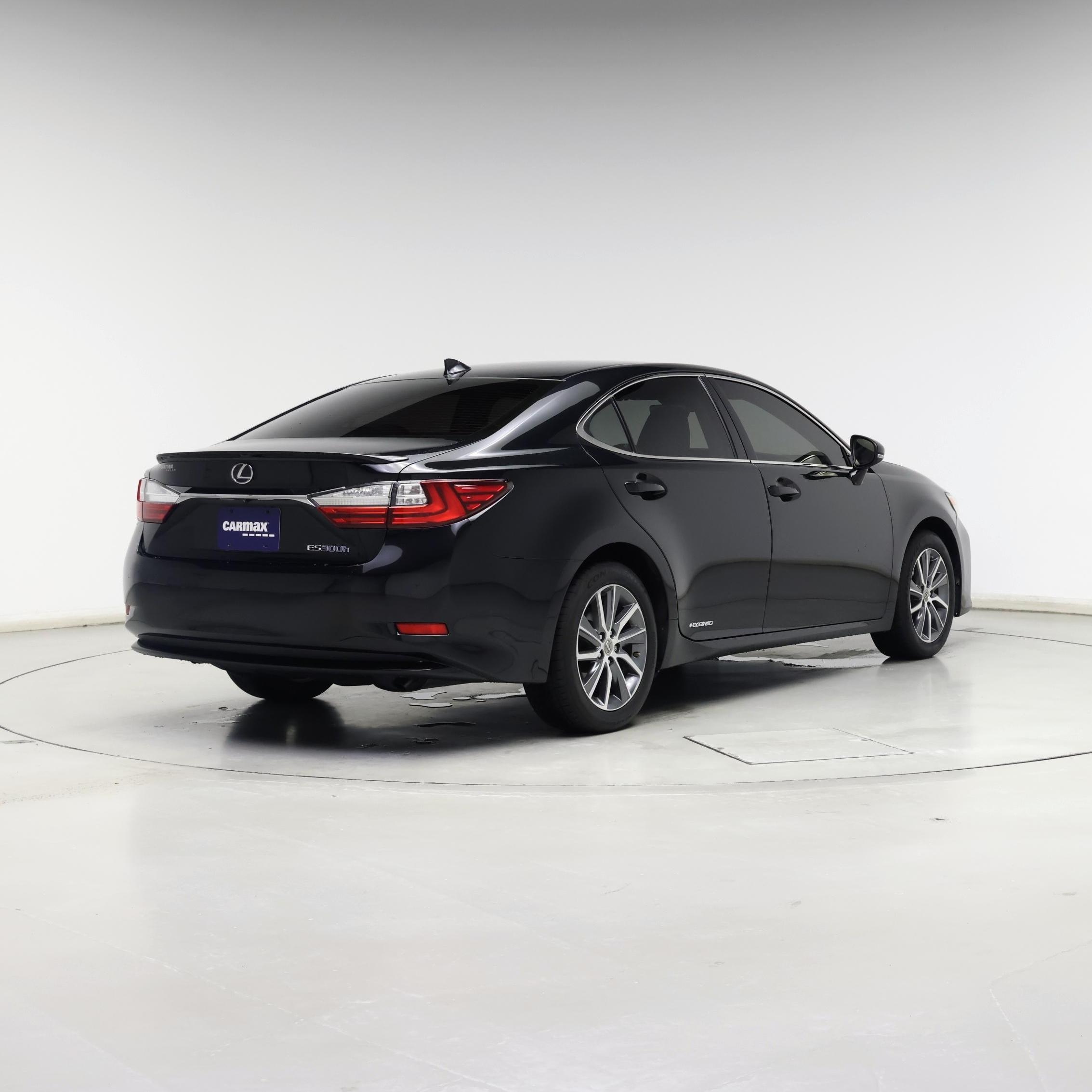 Thumbnail: 2017 Lexus ES - 8