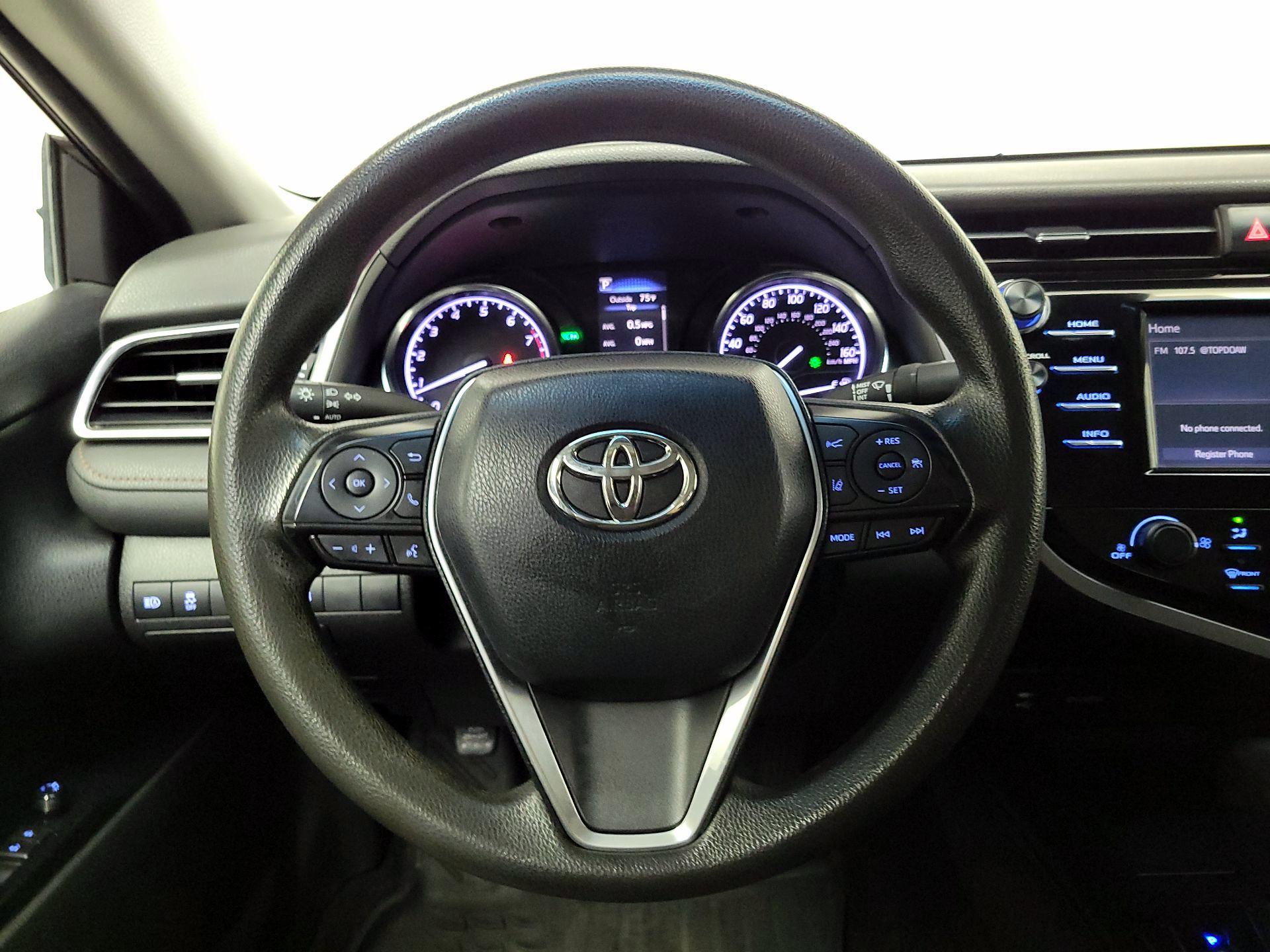 Thumbnail: 2018 Toyota Camry - 10