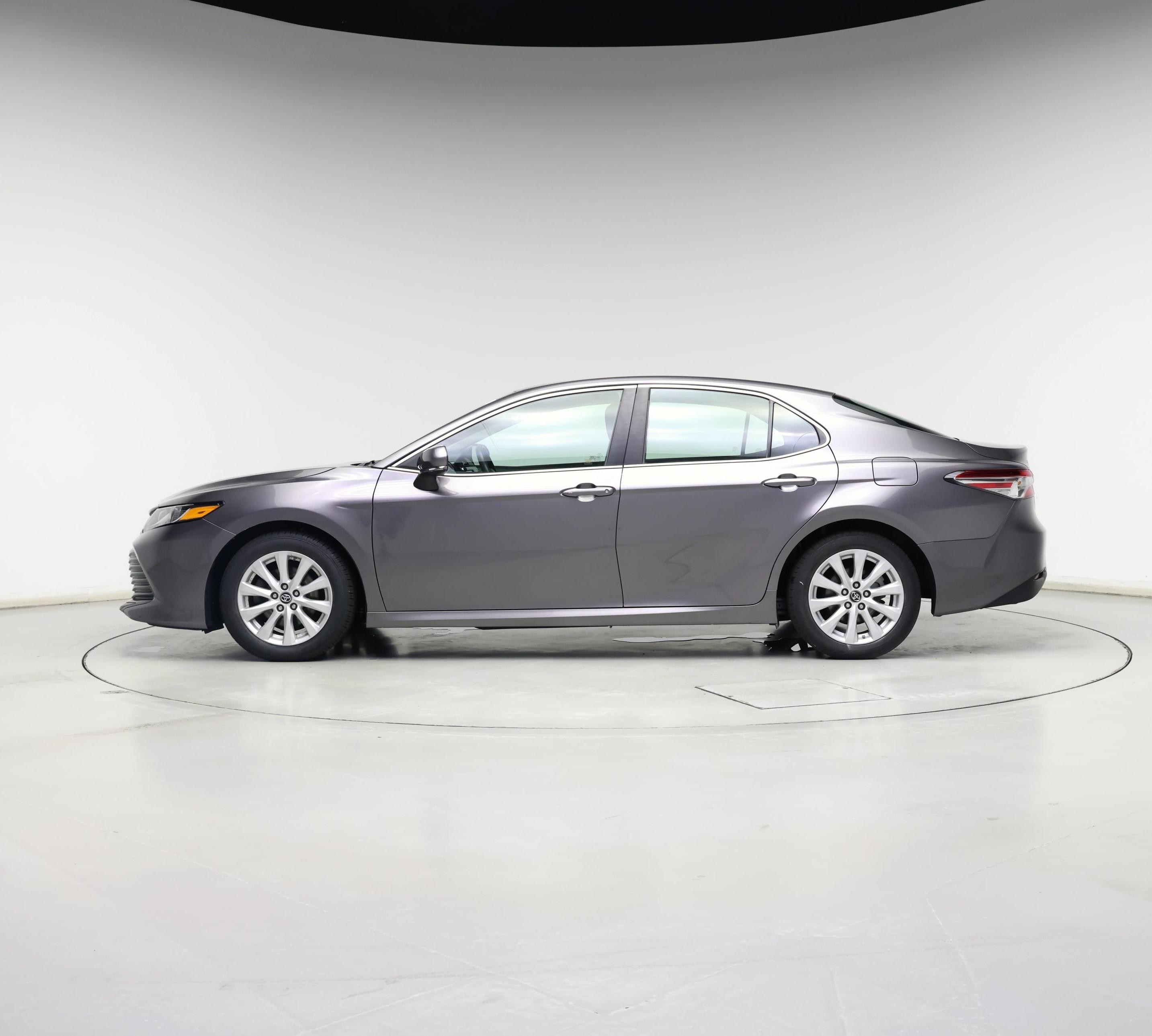 Thumbnail: 2018 Toyota Camry - 3