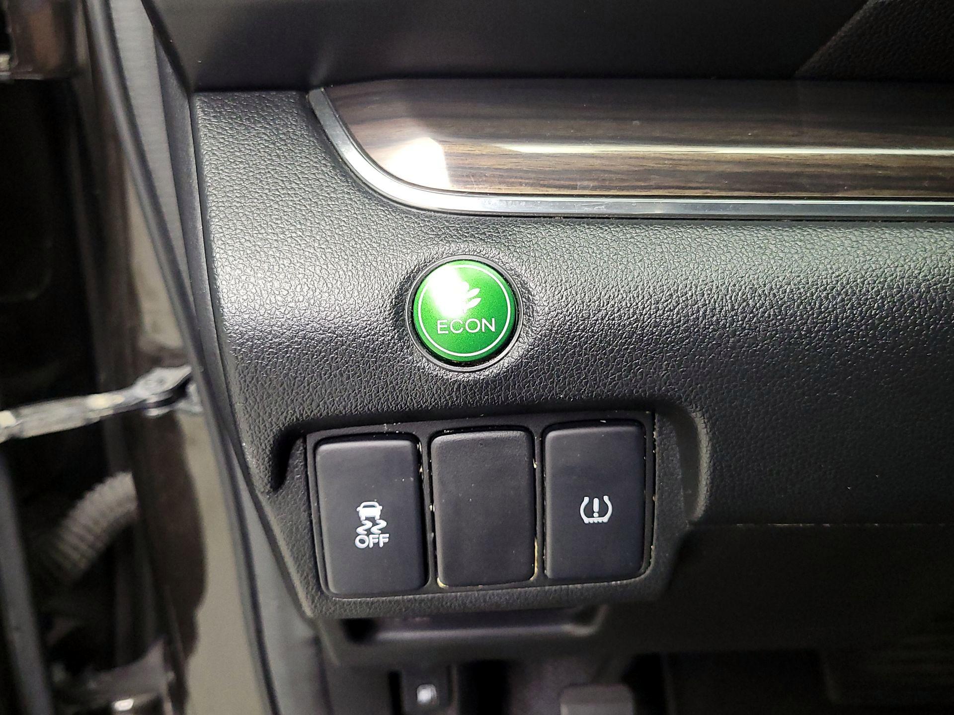Thumbnail: 2016 Honda CR-V - 13