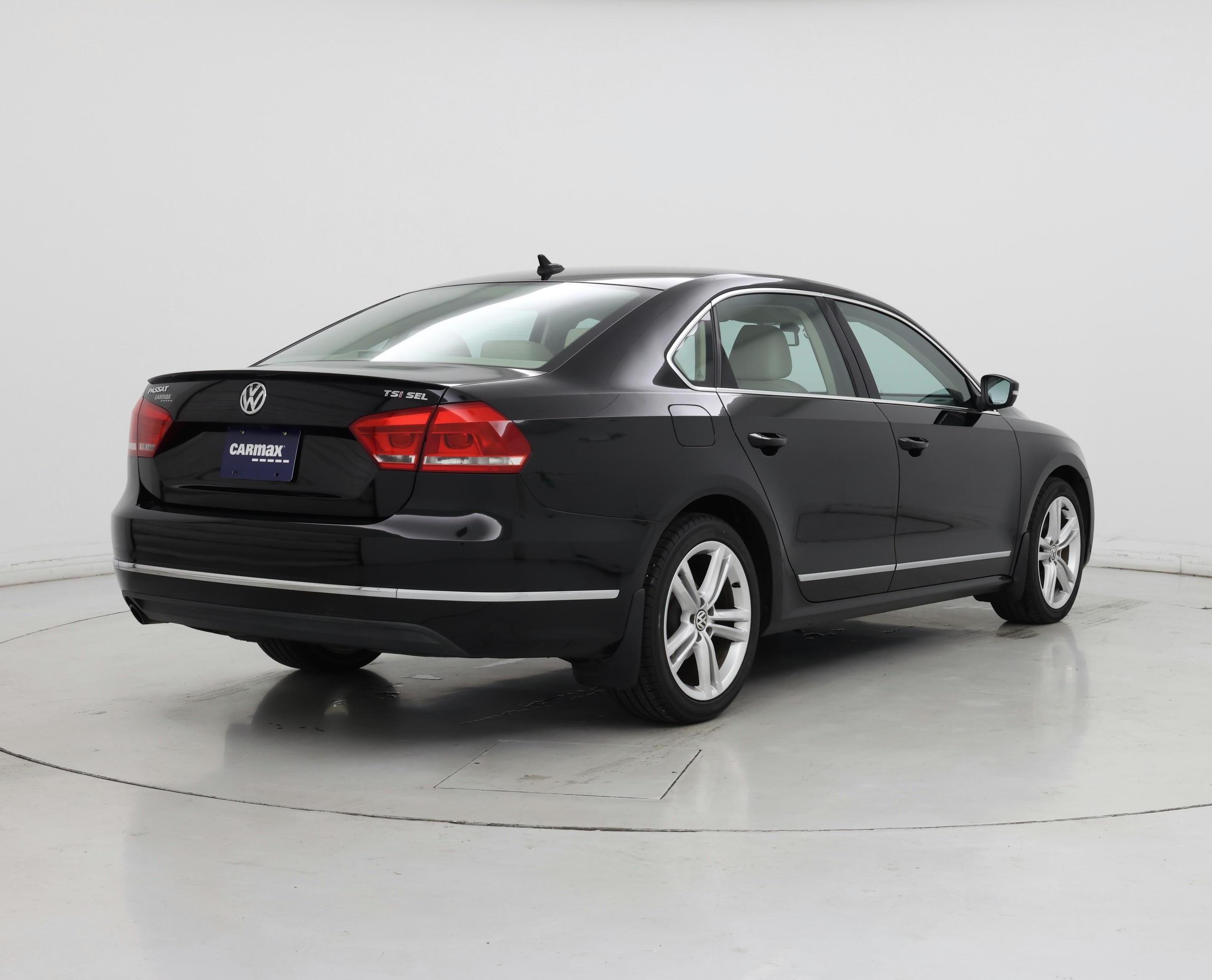Thumbnail: 2014 Volkswagen Passat - 8