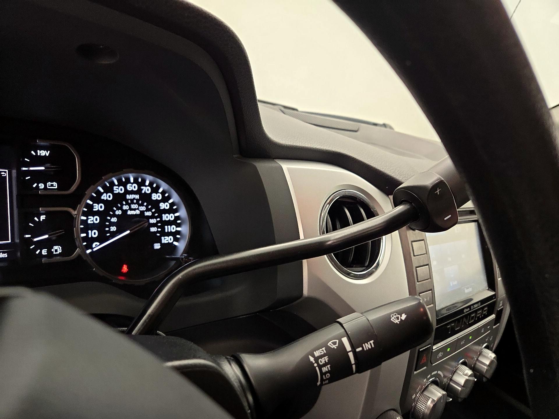 Thumbnail: 2018 Toyota Tundra - 17