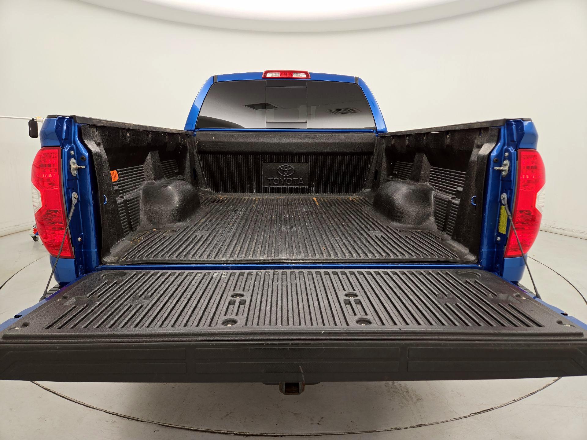 Thumbnail: 2018 Toyota Tundra - 20