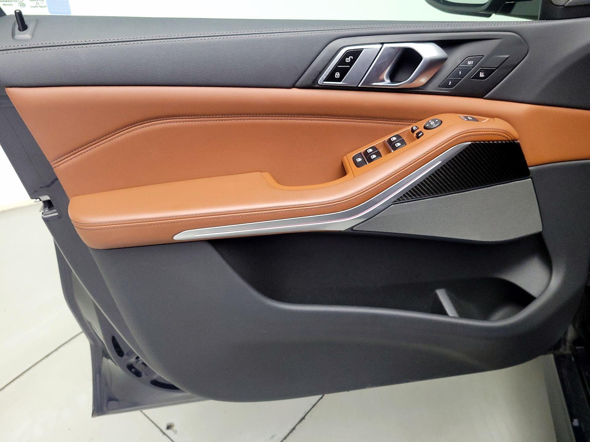 Thumbnail: 2022 BMW X5 - 12