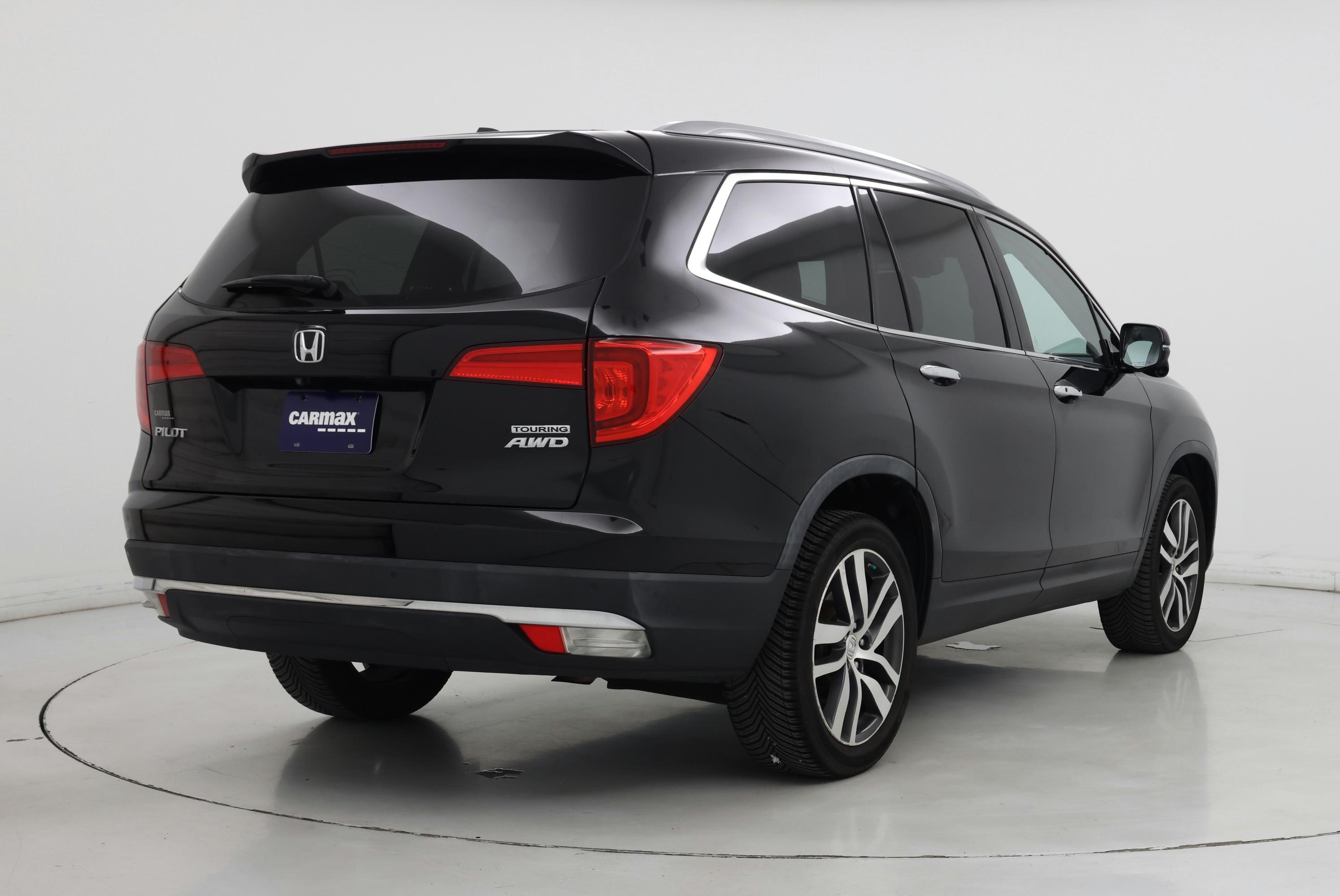 Thumbnail: 2018 Honda Pilot - 8