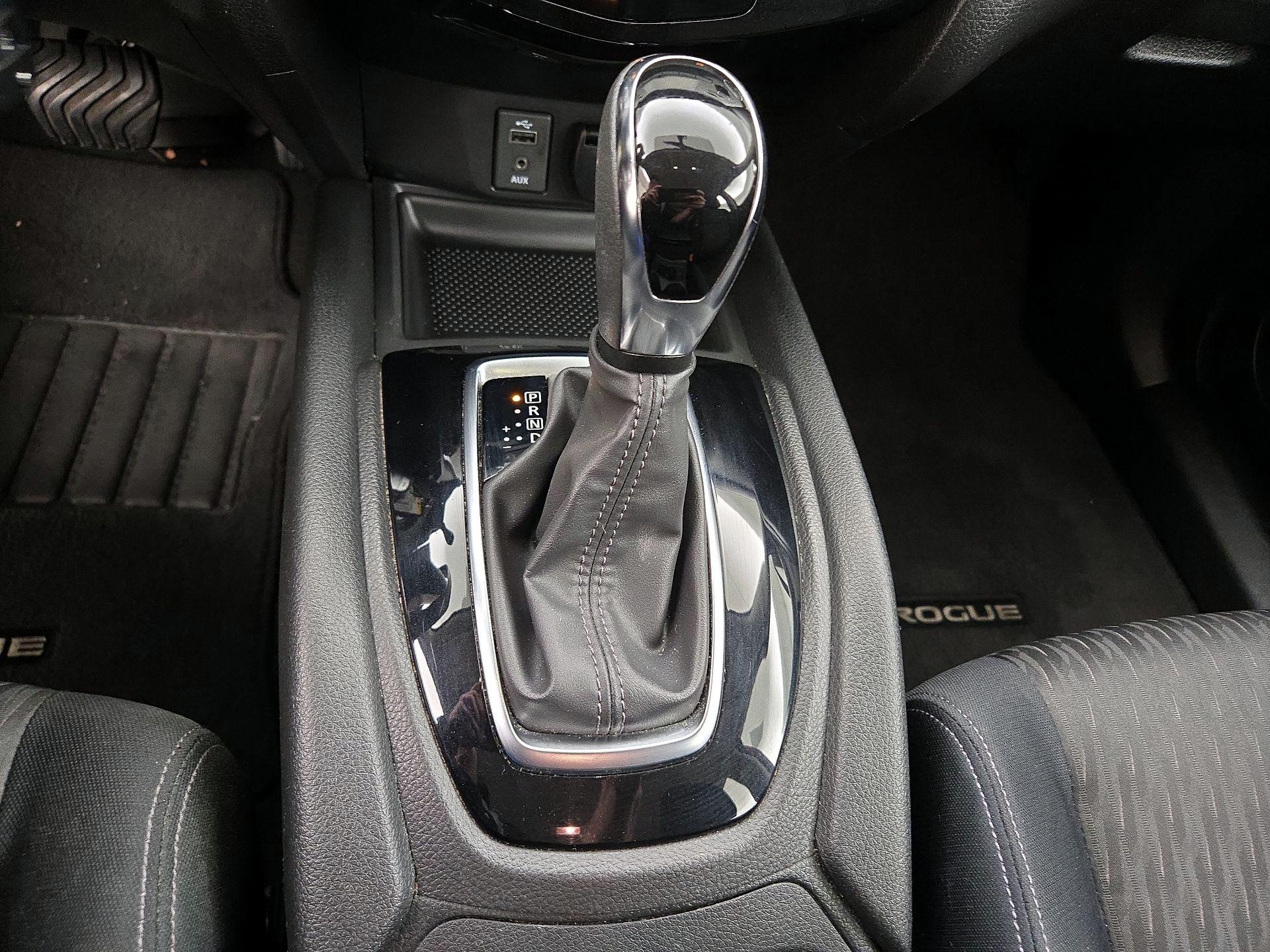 Thumbnail: 2017 Nissan Rogue - 17