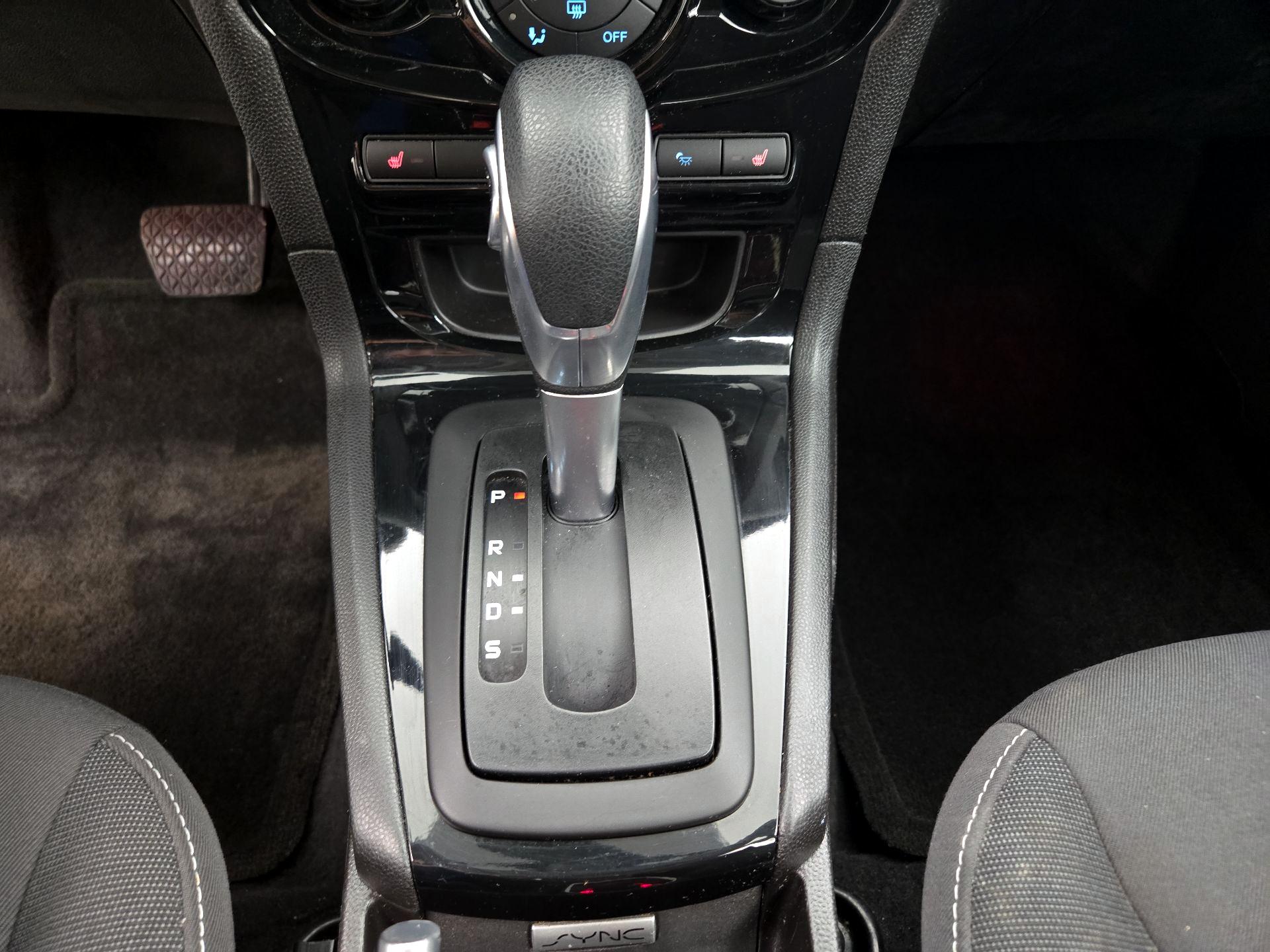 Thumbnail: 2016 Ford Fiesta - 16
