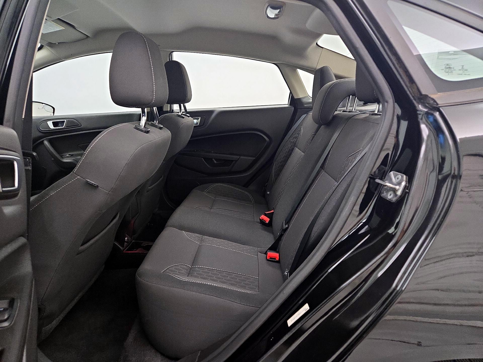 Thumbnail: 2016 Ford Fiesta - 18