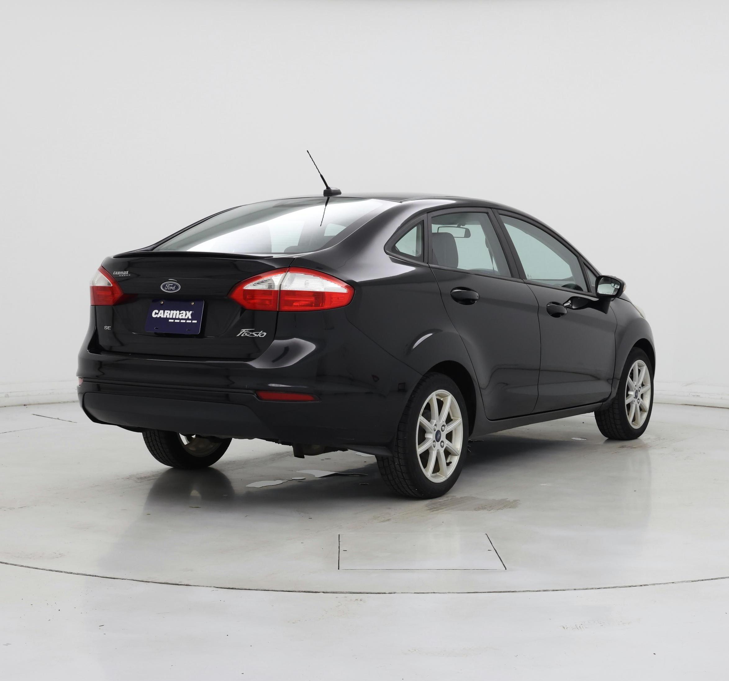 Thumbnail: 2016 Ford Fiesta - 8