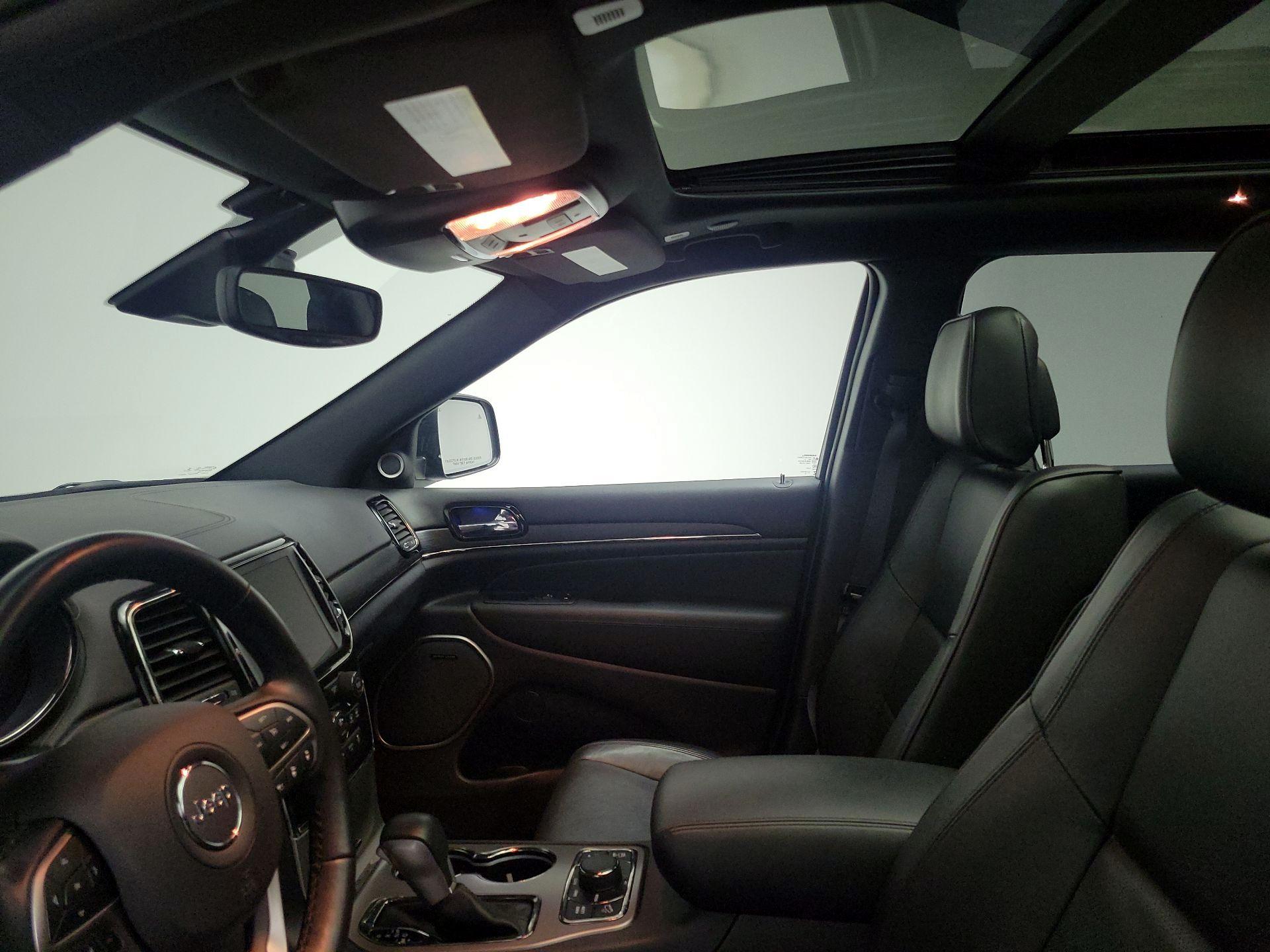Thumbnail: 2021 Jeep Grand Cherokee - 20