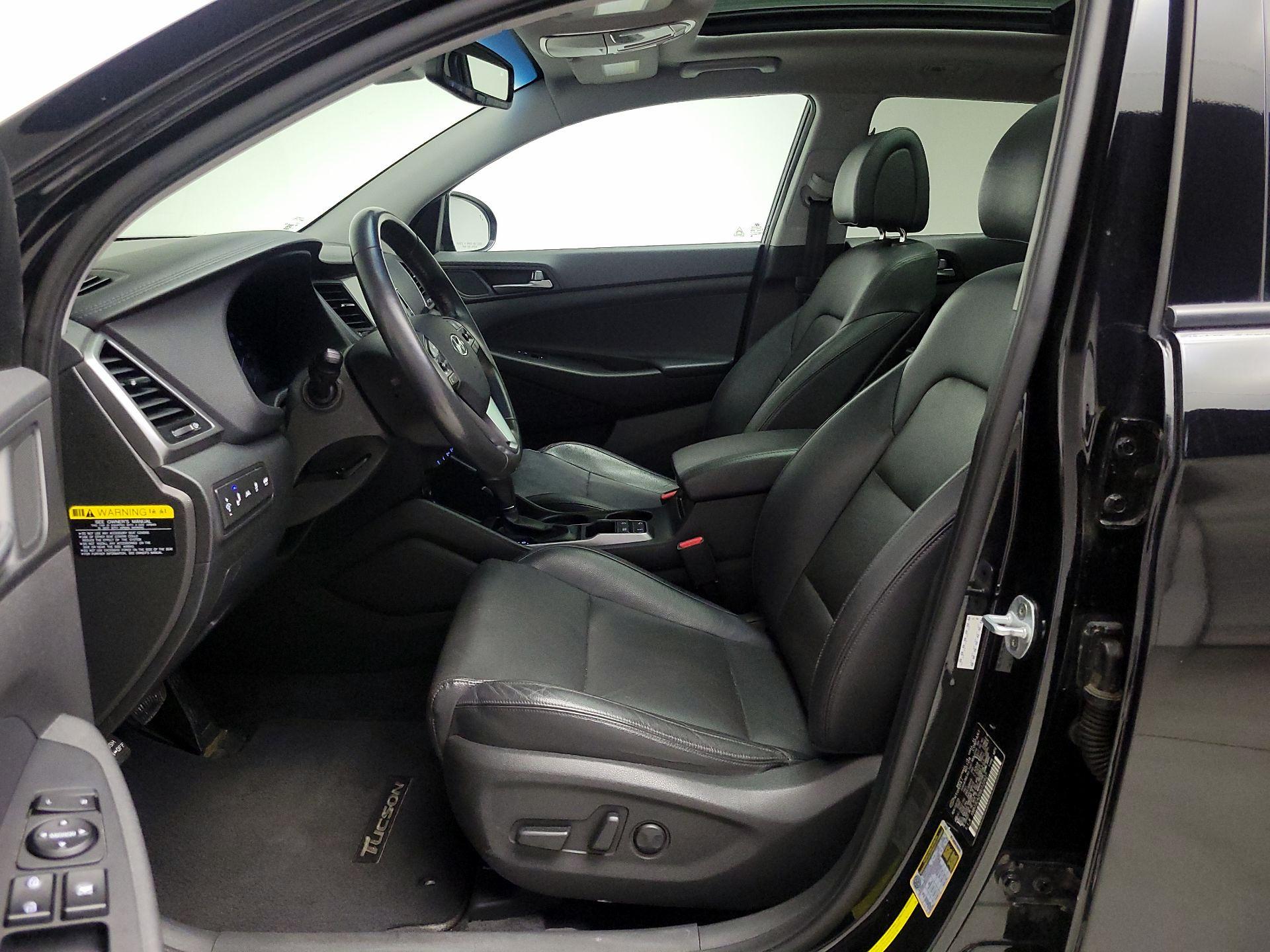 Thumbnail: 2016 Hyundai Tucson - 11
