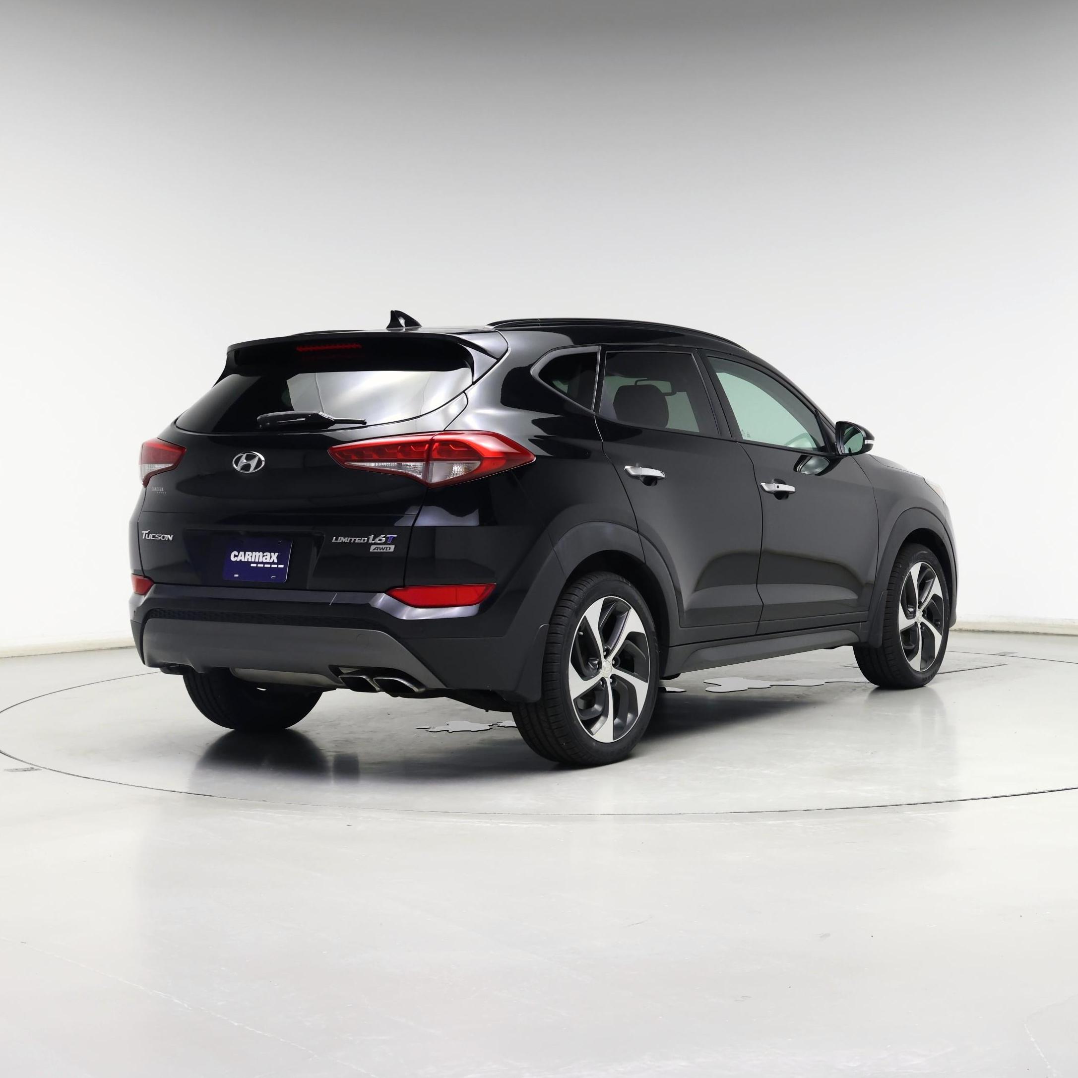 Thumbnail: 2016 Hyundai Tucson - 8