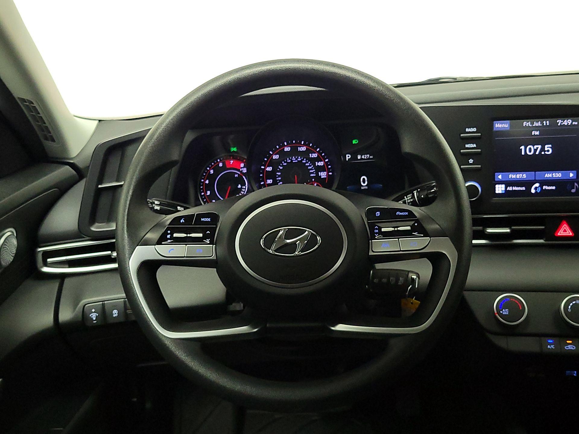 Thumbnail: 2022 Hyundai Elantra - 10