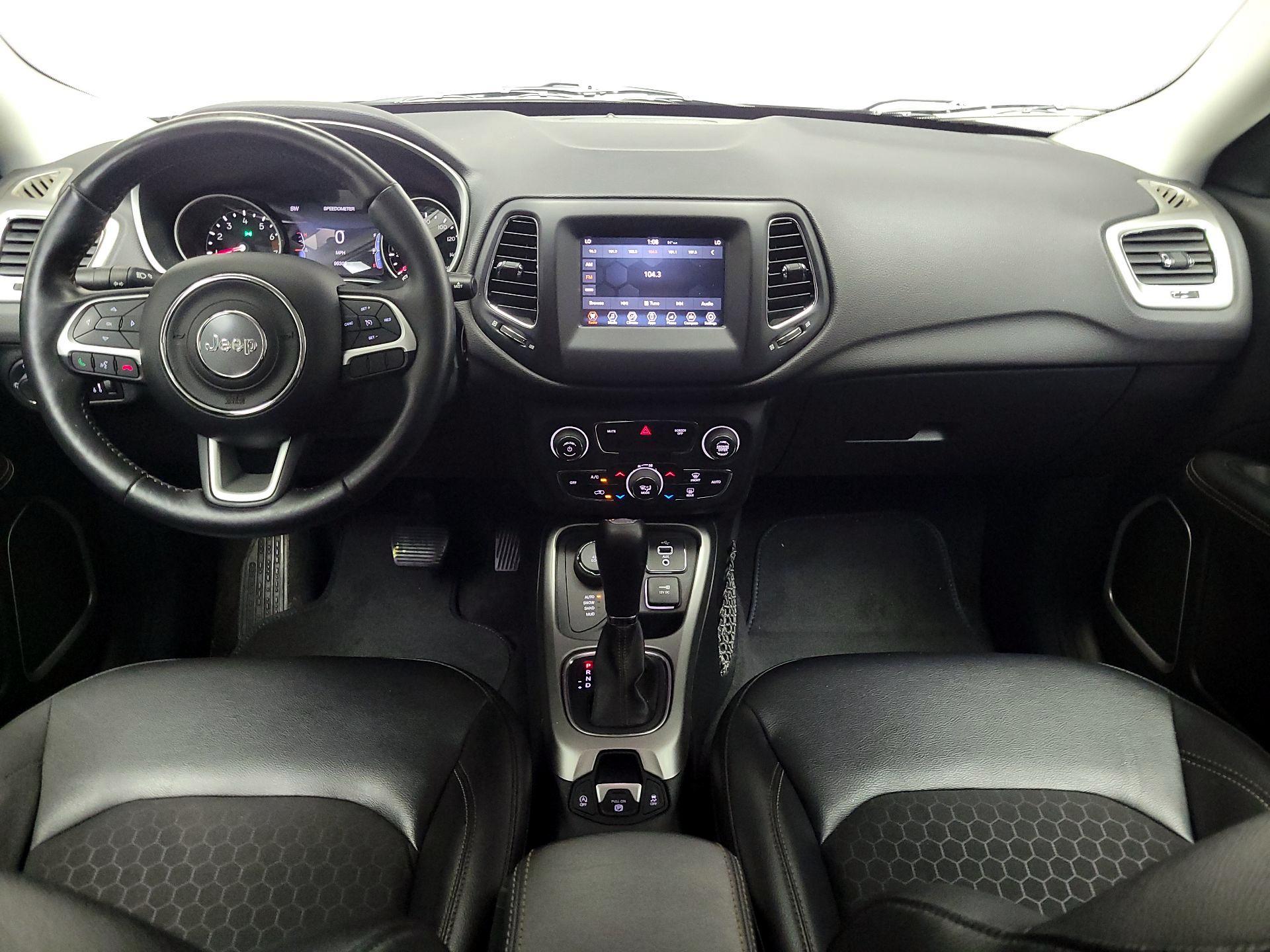 Thumbnail: 2018 Jeep Compass - 9