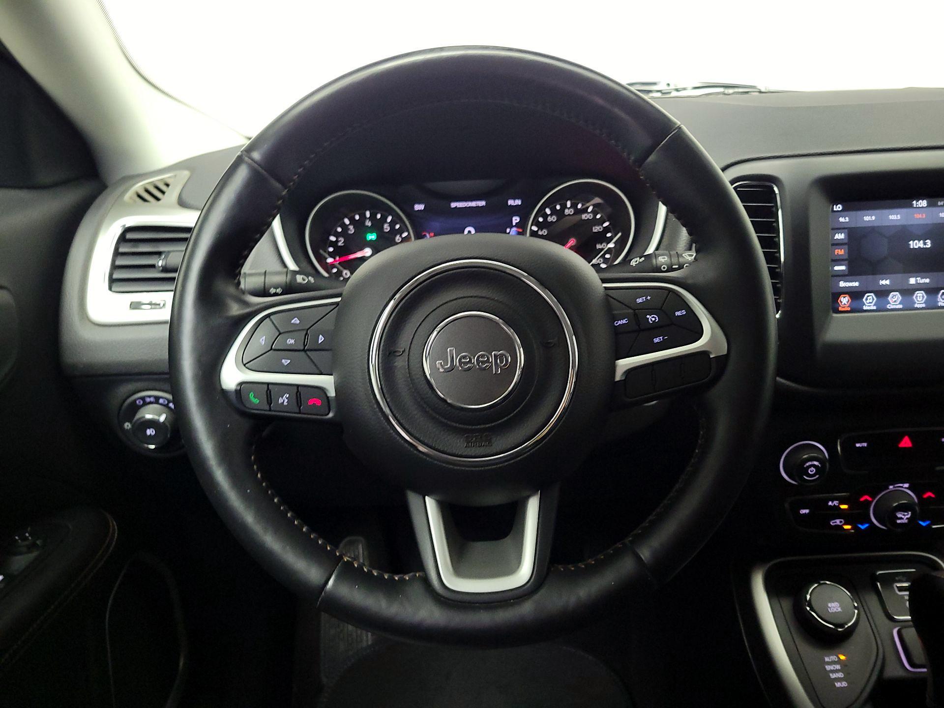 Thumbnail: 2018 Jeep Compass - 10