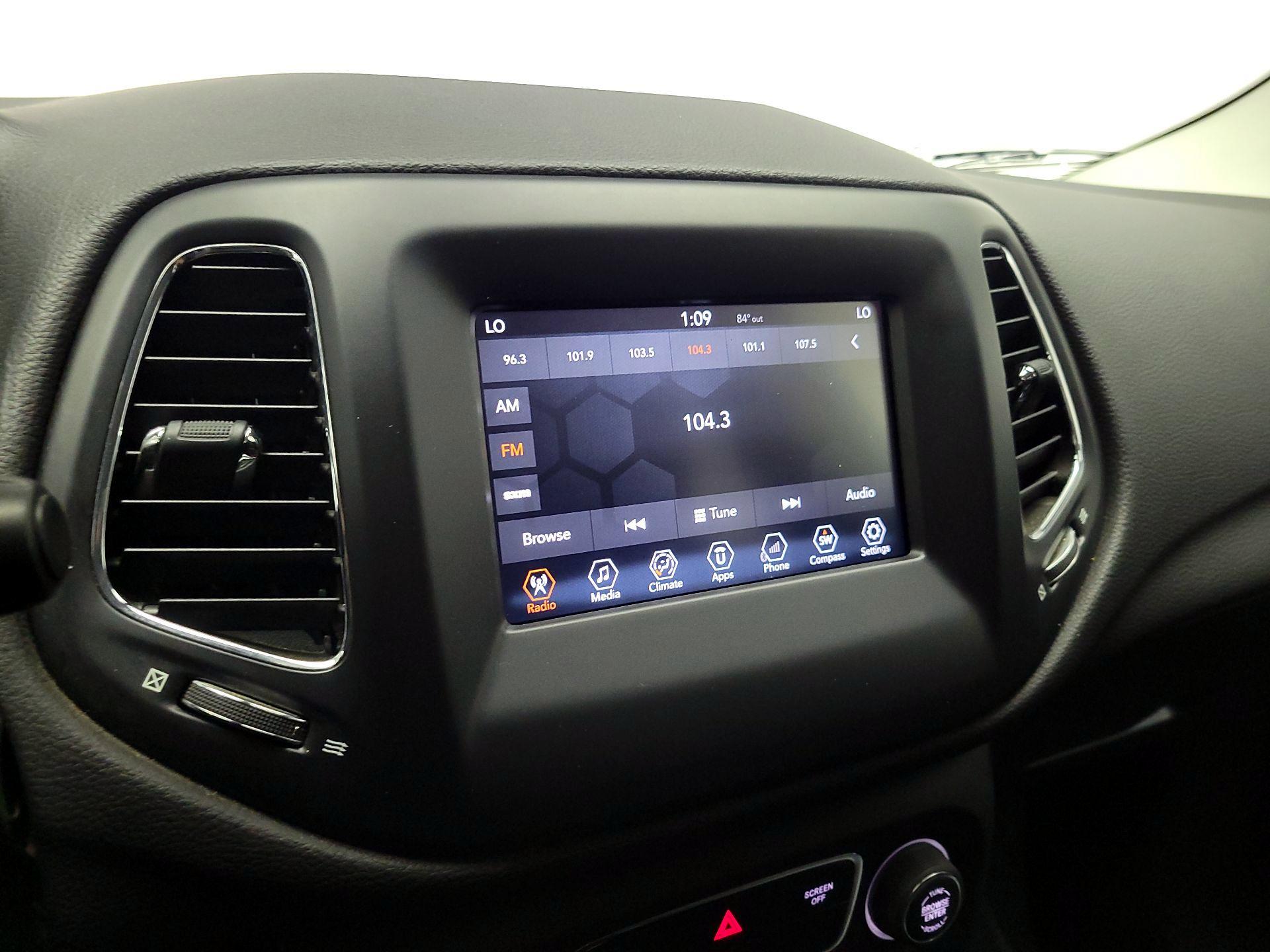 Thumbnail: 2018 Jeep Compass - 15