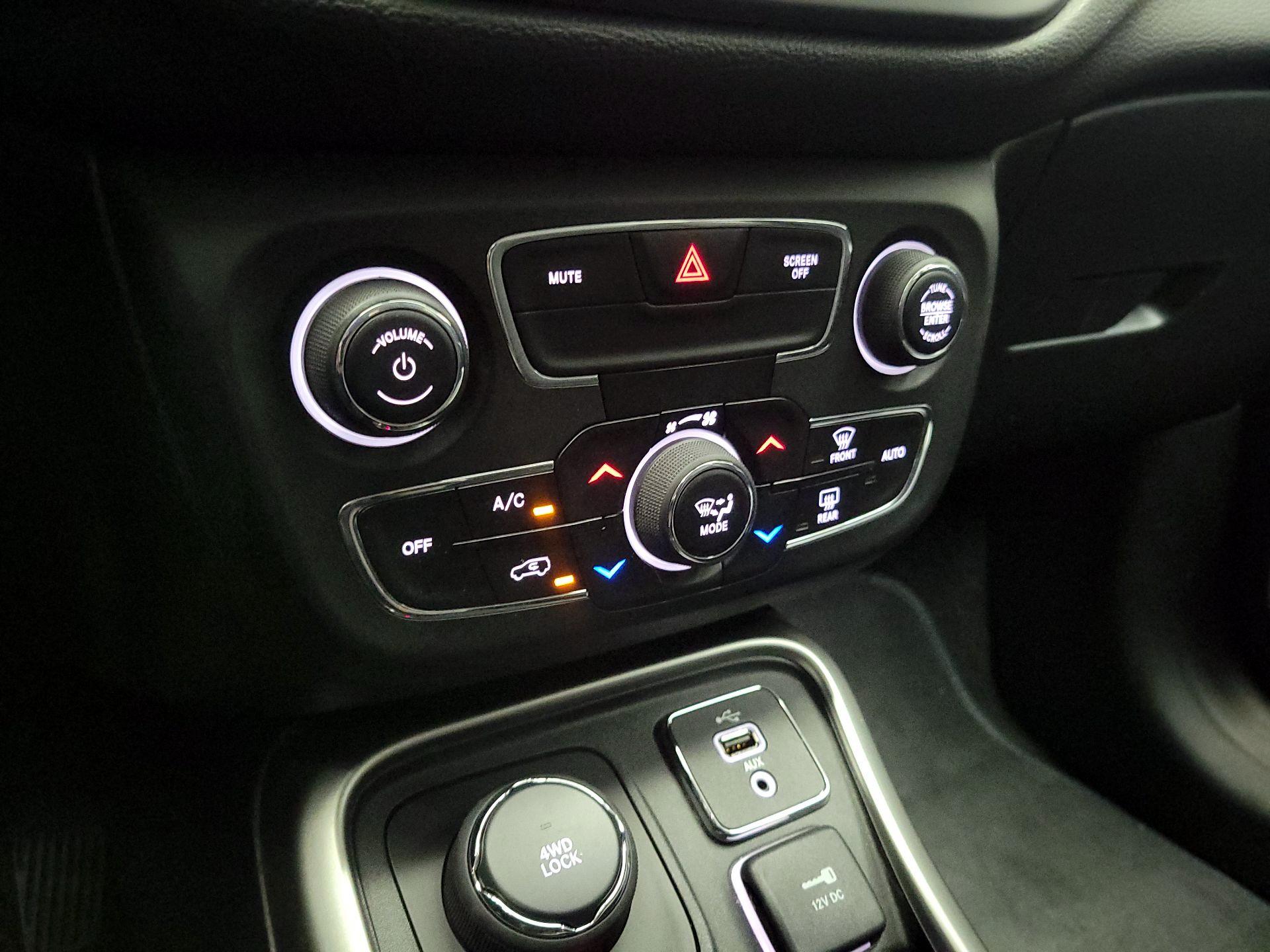 Thumbnail: 2018 Jeep Compass - 16