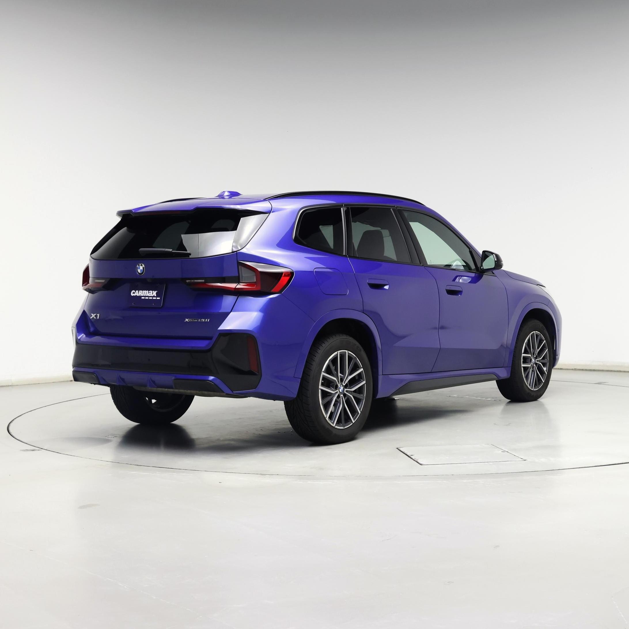 Thumbnail: 2023 BMW X1 - 8