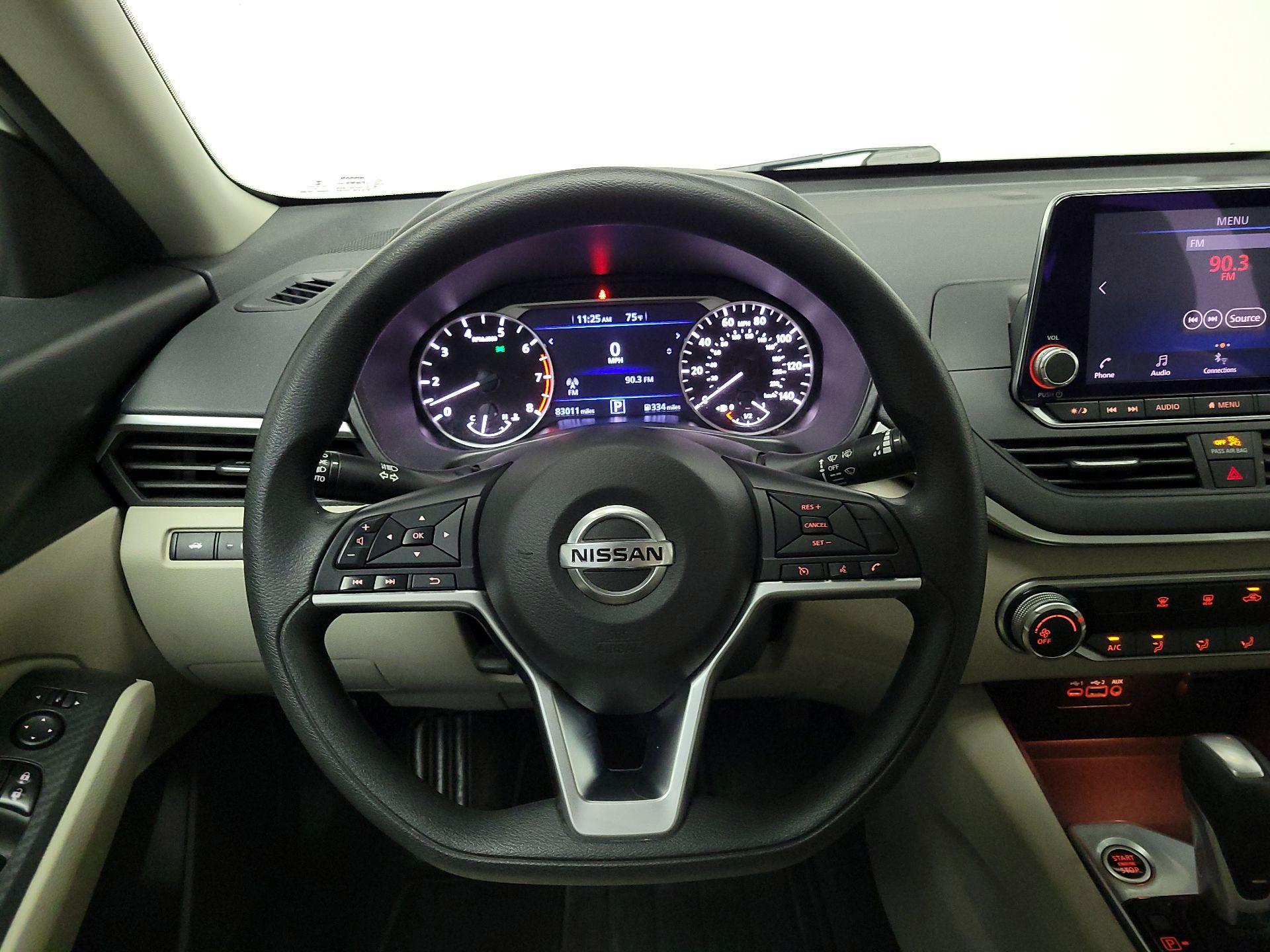Thumbnail: 2019 Nissan Altima - 10