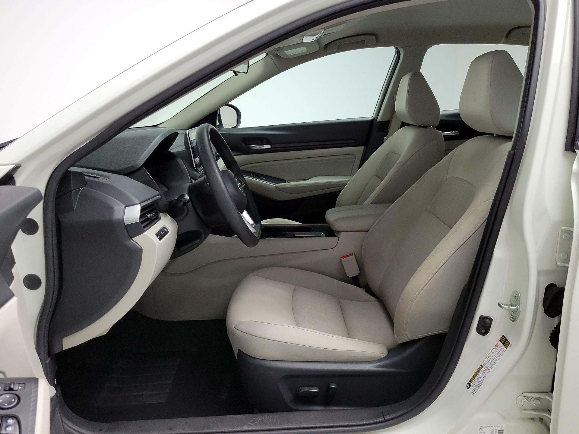 Thumbnail: 2019 Nissan Altima - 11
