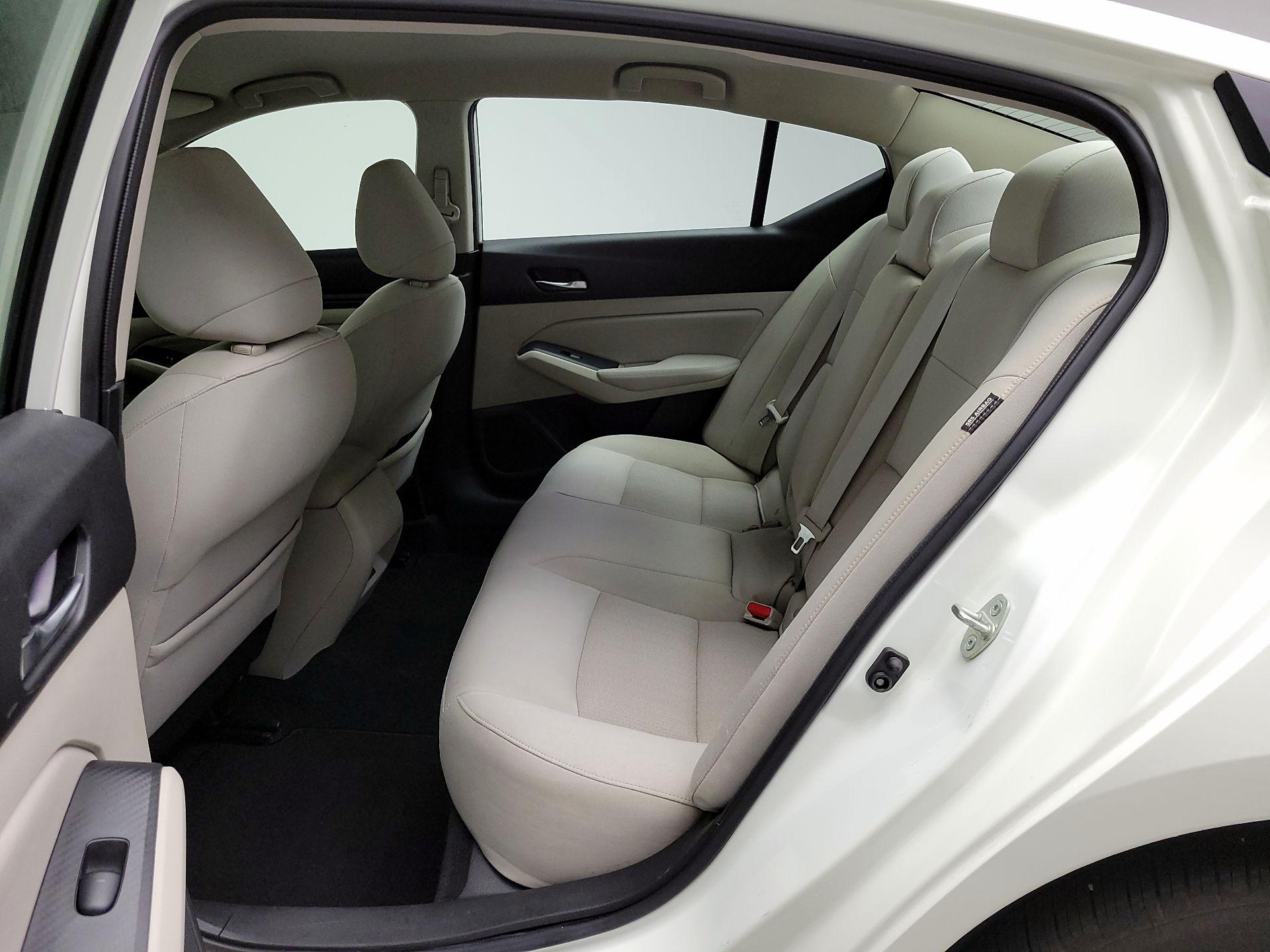 Thumbnail: 2019 Nissan Altima - 19