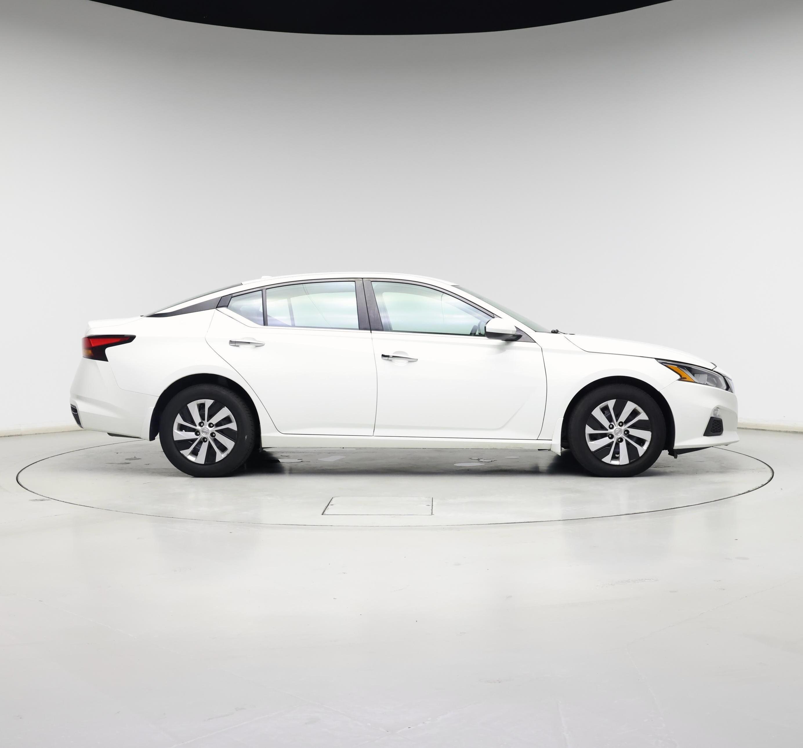 Thumbnail: 2019 Nissan Altima - 7