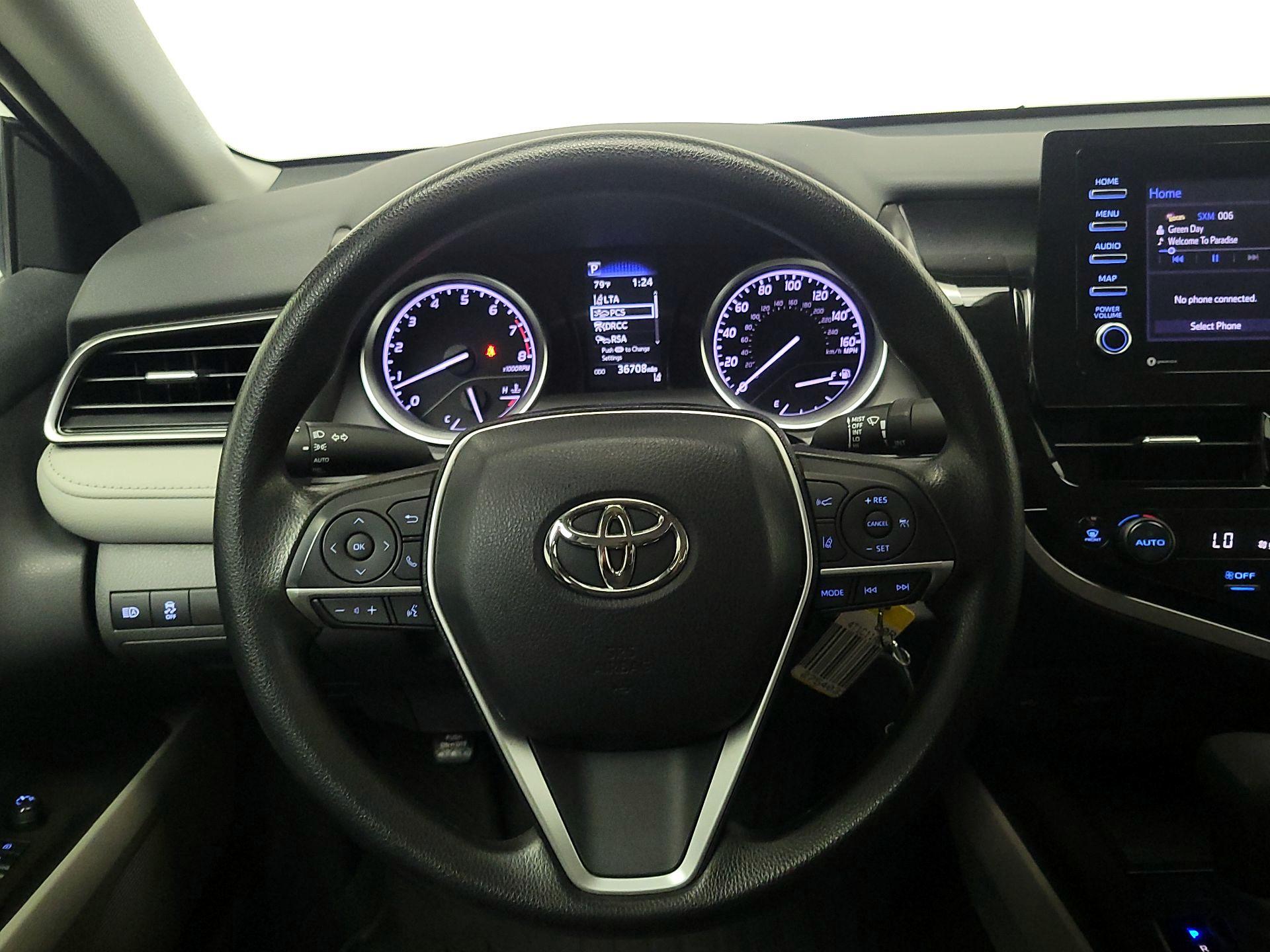 Thumbnail: 2022 Toyota Camry - 10