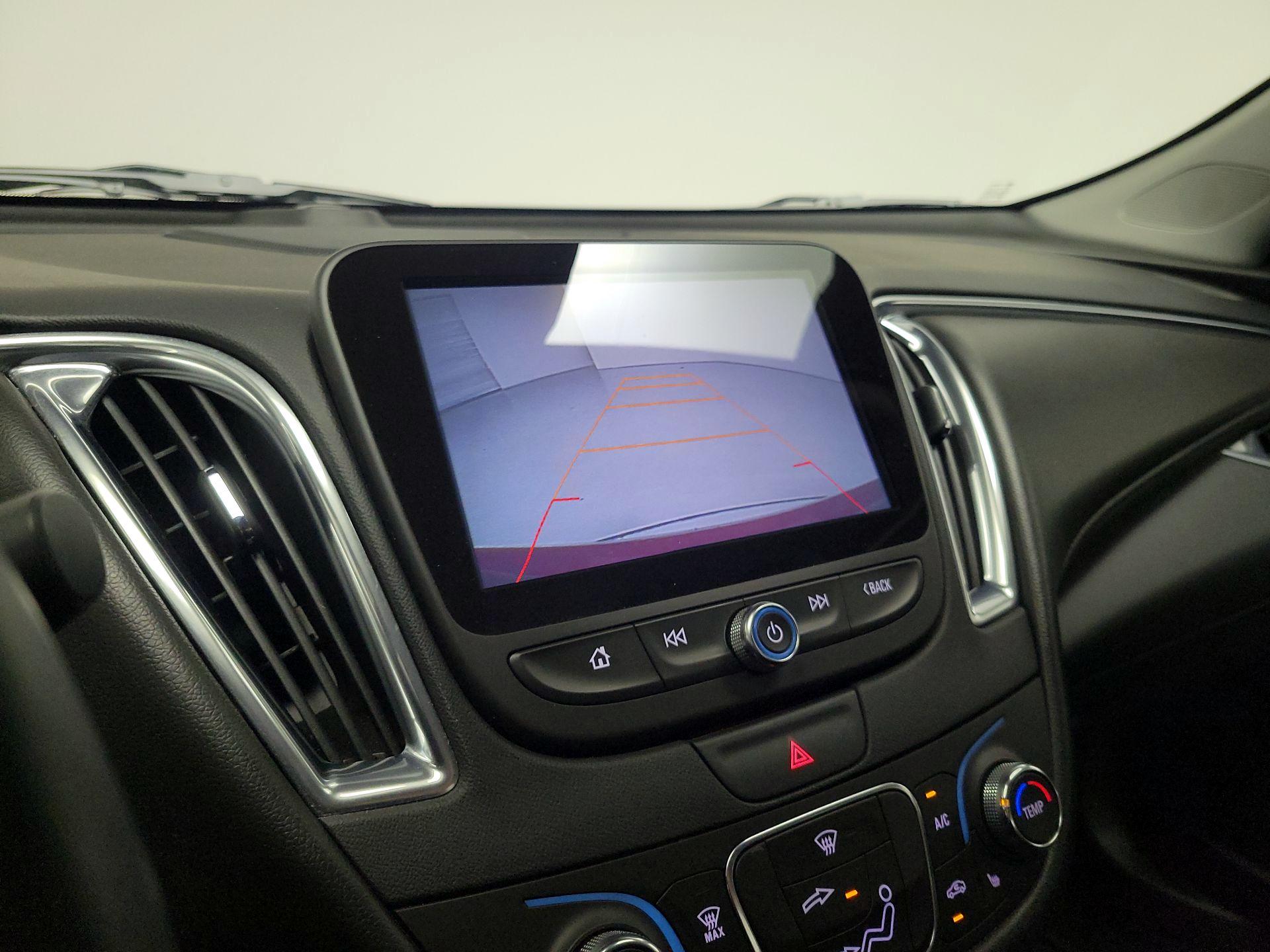 Thumbnail: 2016 Chevrolet Malibu - 15