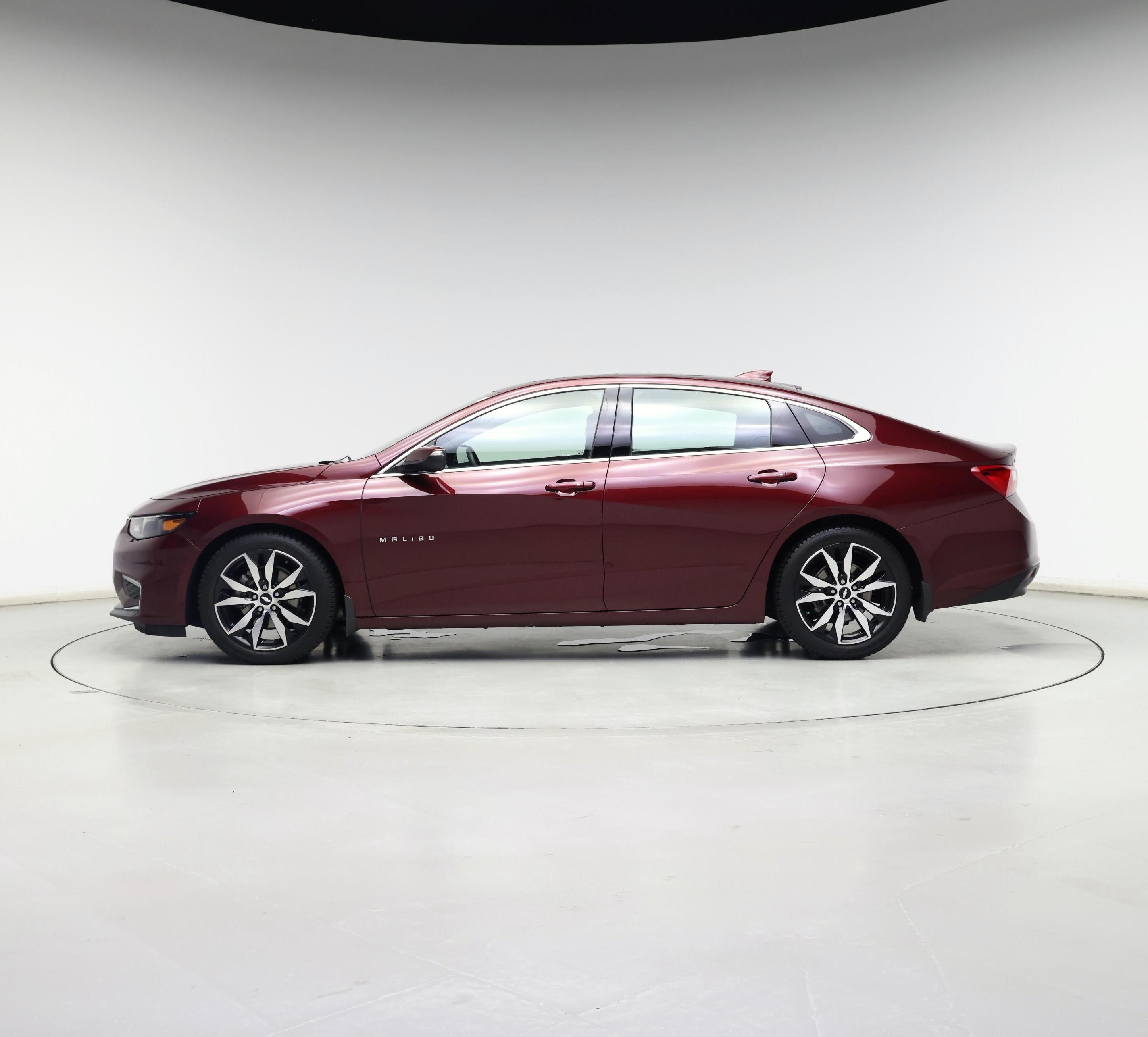 Thumbnail: 2016 Chevrolet Malibu - 3