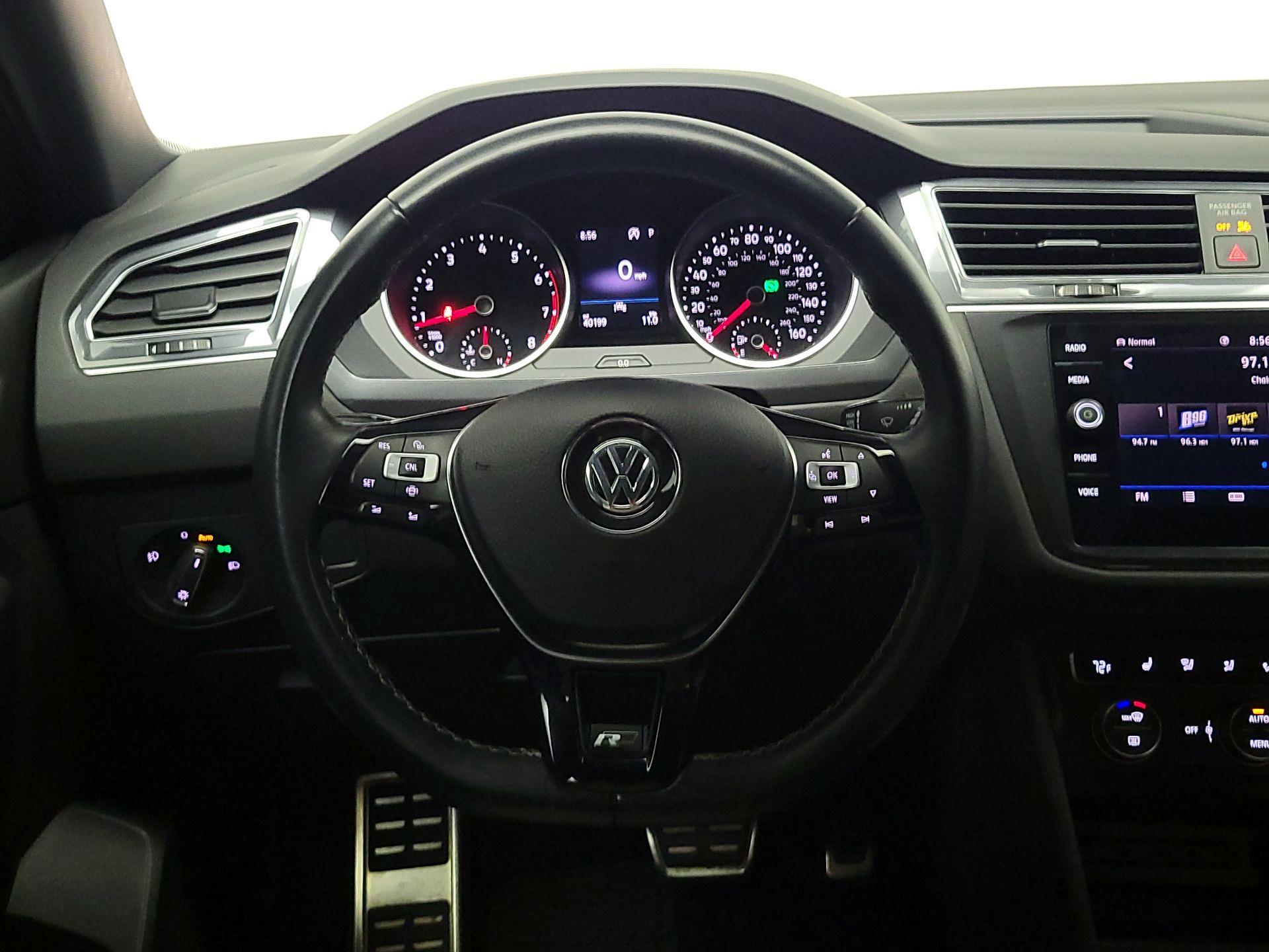 Thumbnail: 2020 Volkswagen Tiguan - 10