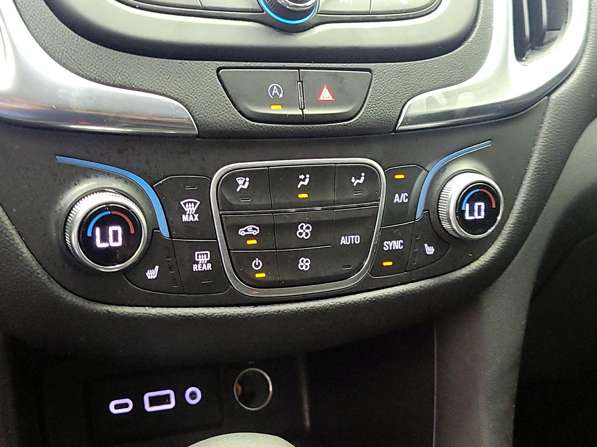 Thumbnail: 2022 Chevrolet Equinox - 16