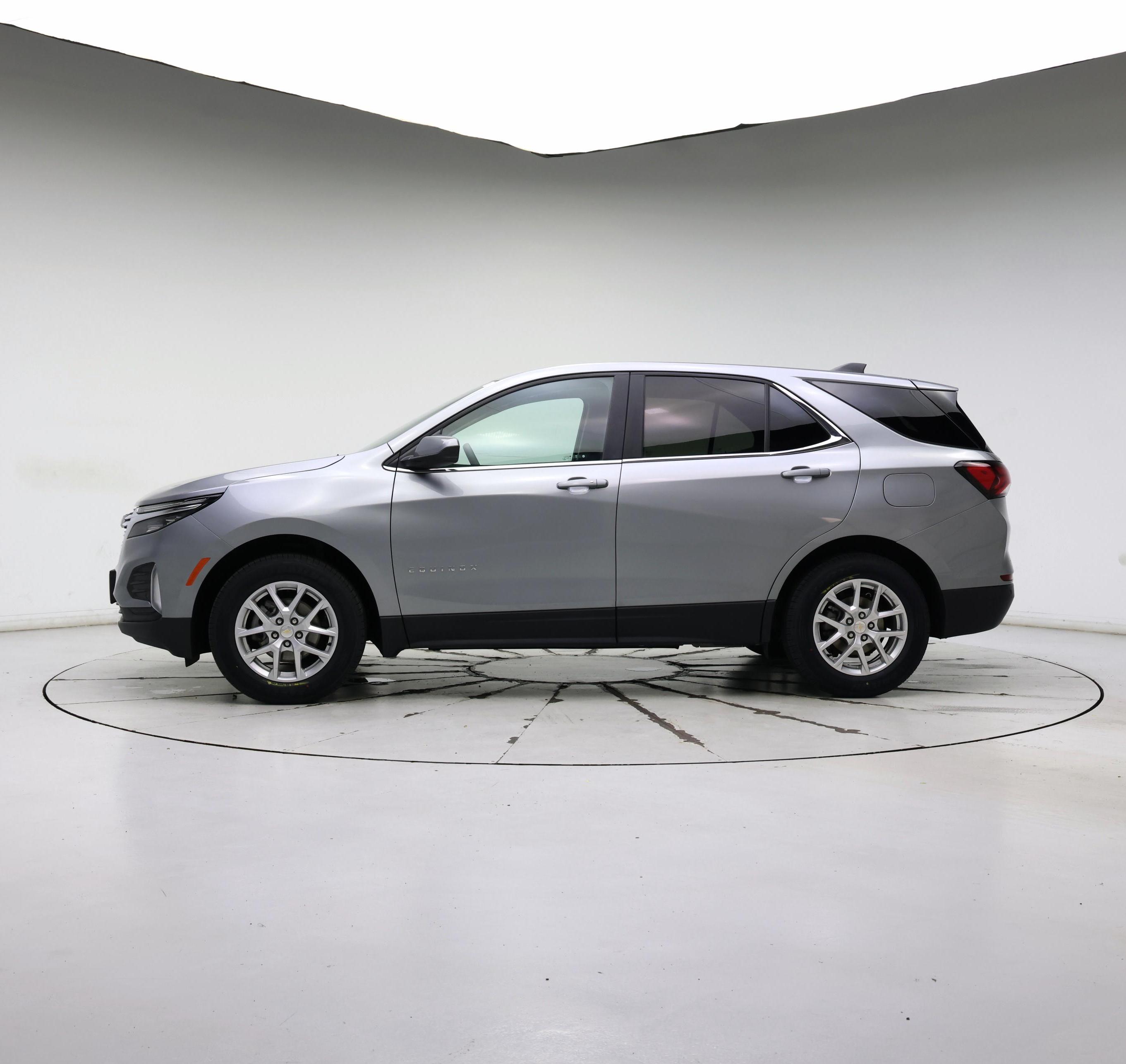 Thumbnail: 2023 Chevrolet Equinox - 3