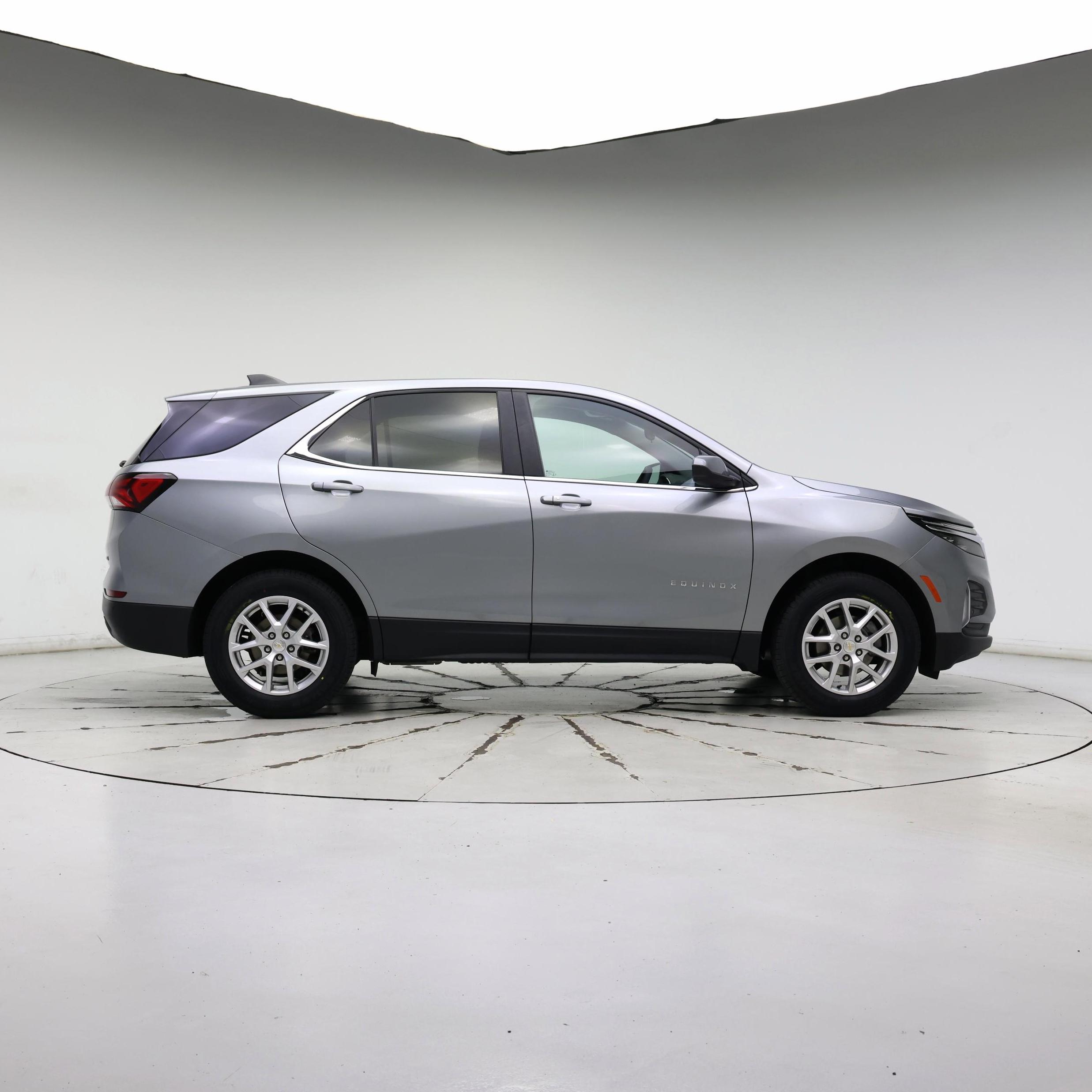 Thumbnail: 2023 Chevrolet Equinox - 7