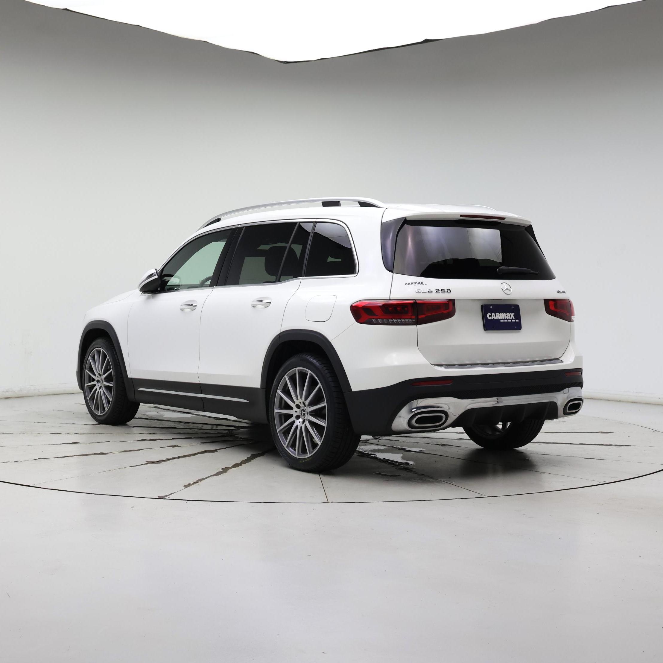 Thumbnail: 2021 Mercedes-Benz GLB - 2